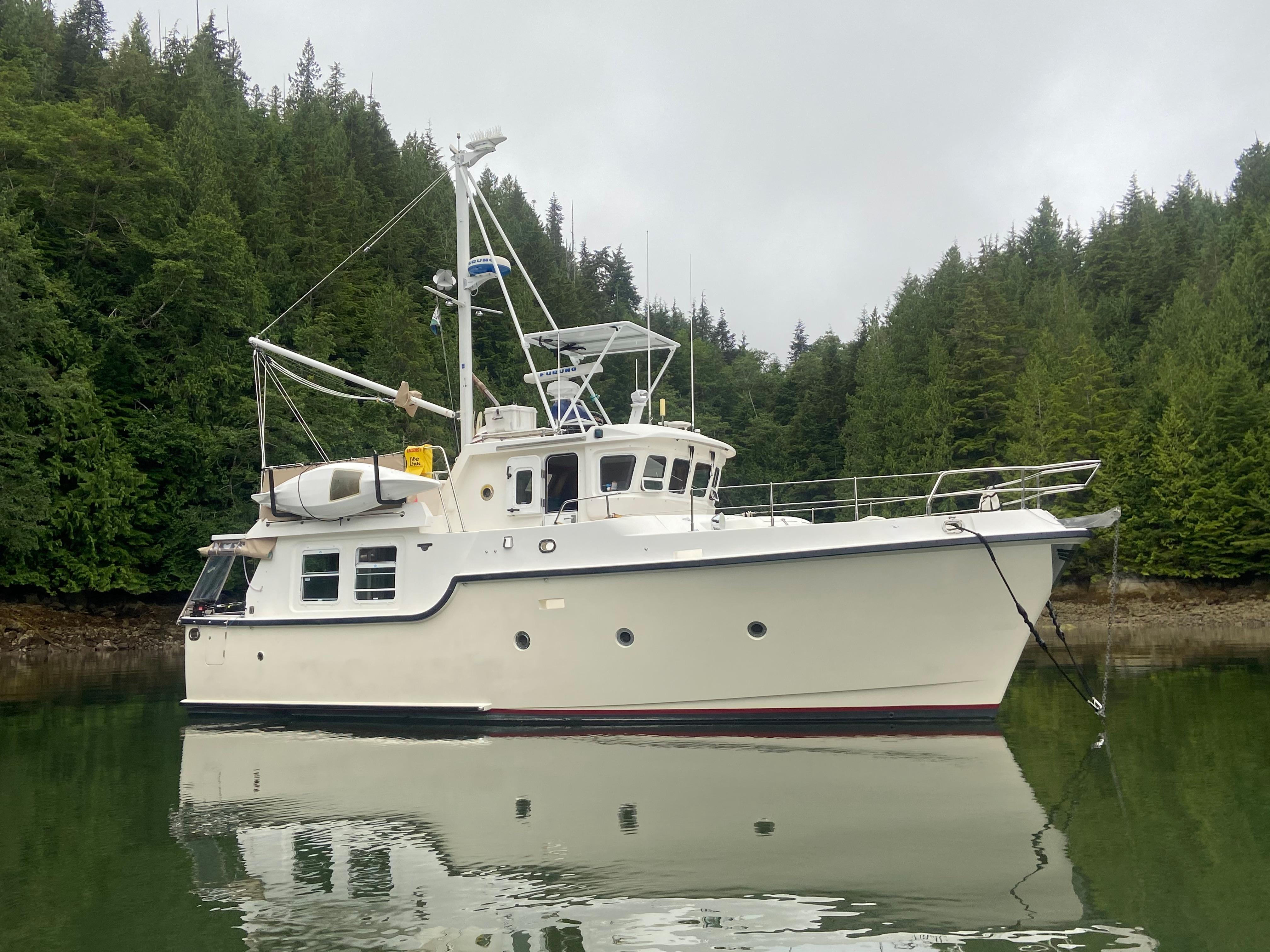 yacht charters comox bc