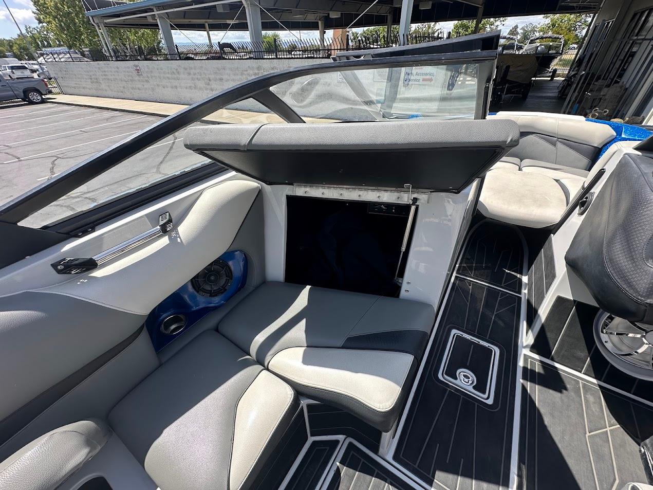2021 Centurion Fi23 boat interior with gray seating and modern design.