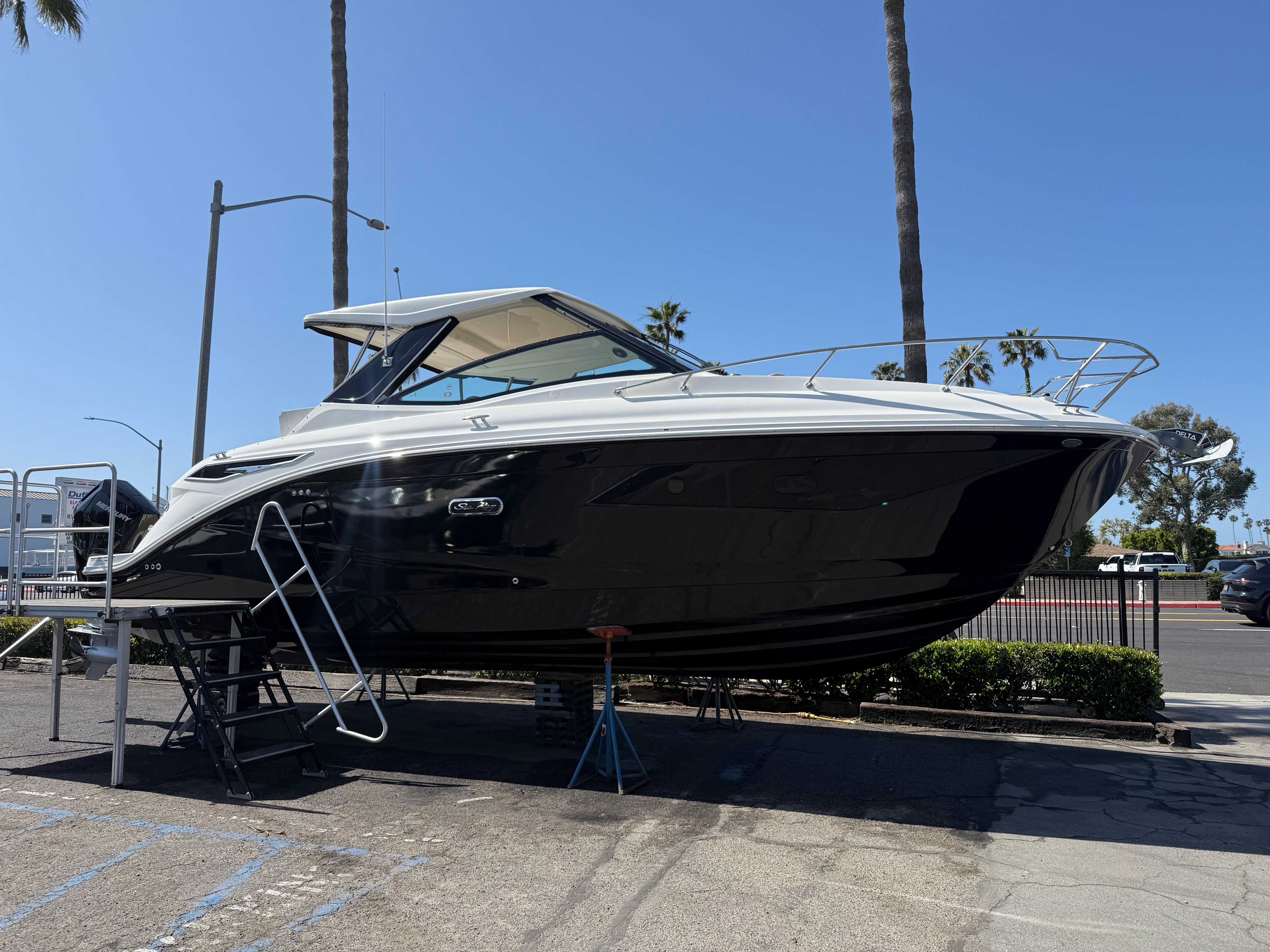 2025 Sea Ray Sundancer 320 OB #S1724A inventory image at Sun Country Marine Group, Newport Beach 2025 Sea Ray Sundancer 320 OB #S1724A inventory image at Sun Country Marine Group, Newport Beach