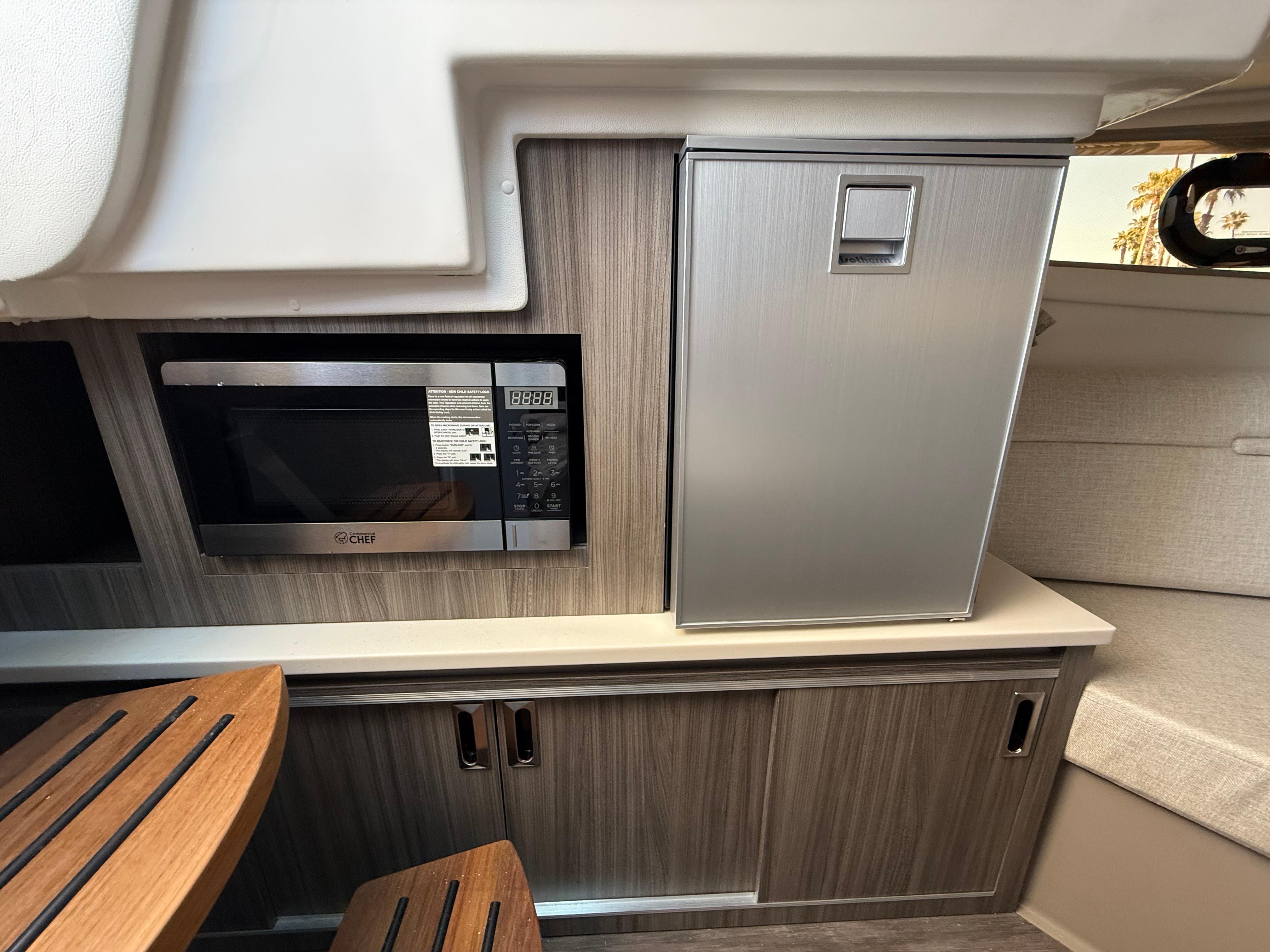 2025 Sea Ray Sundancer 320 OB #S1724A inventory image at Sun Country Marine Group, Newport Beach 2025 Sea Ray Sundancer 320 OB #S1724A inventory image at Sun Country Marine Group, Newport Beach