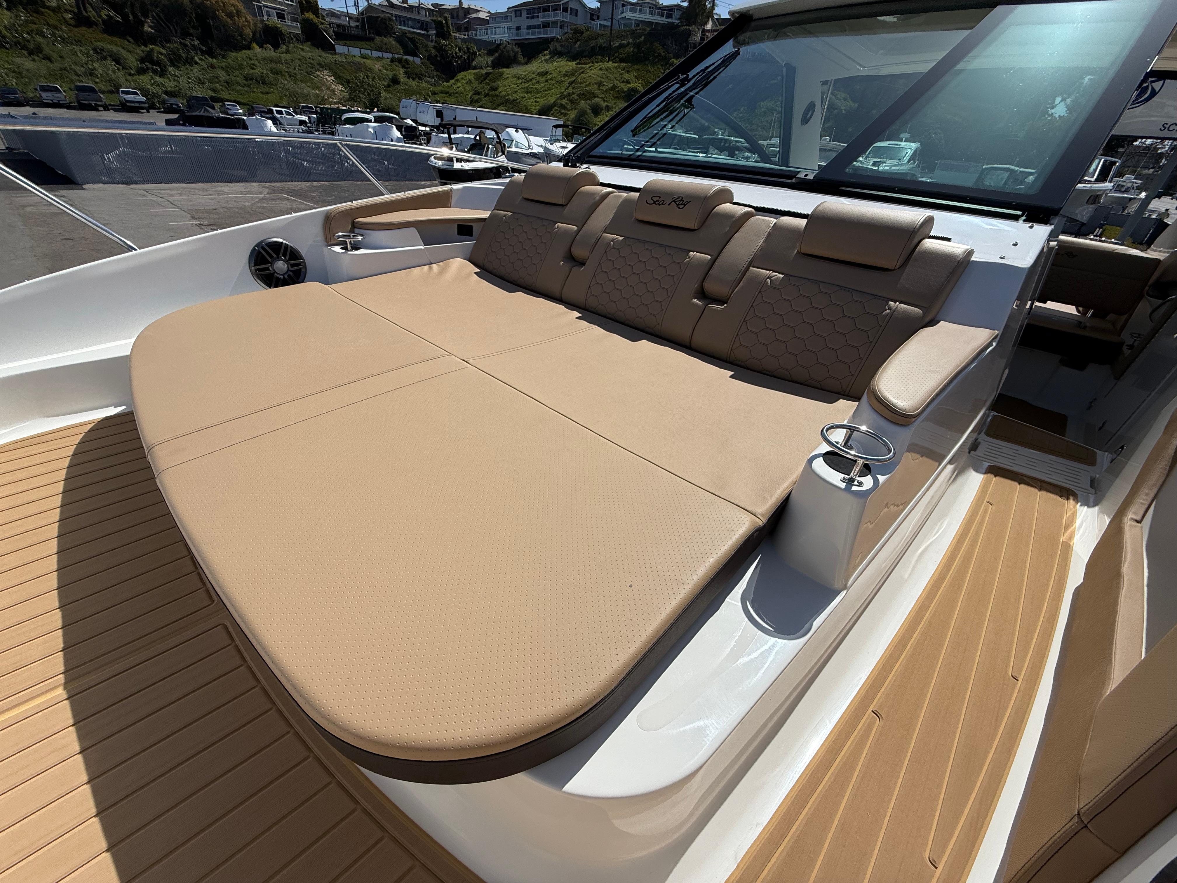 2025 Sea Ray Sundancer 320 OB #S1724A inventory image at Sun Country Marine Group, Newport Beach 2025 Sea Ray Sundancer 320 OB #S1724A inventory image at Sun Country Marine Group, Newport Beach