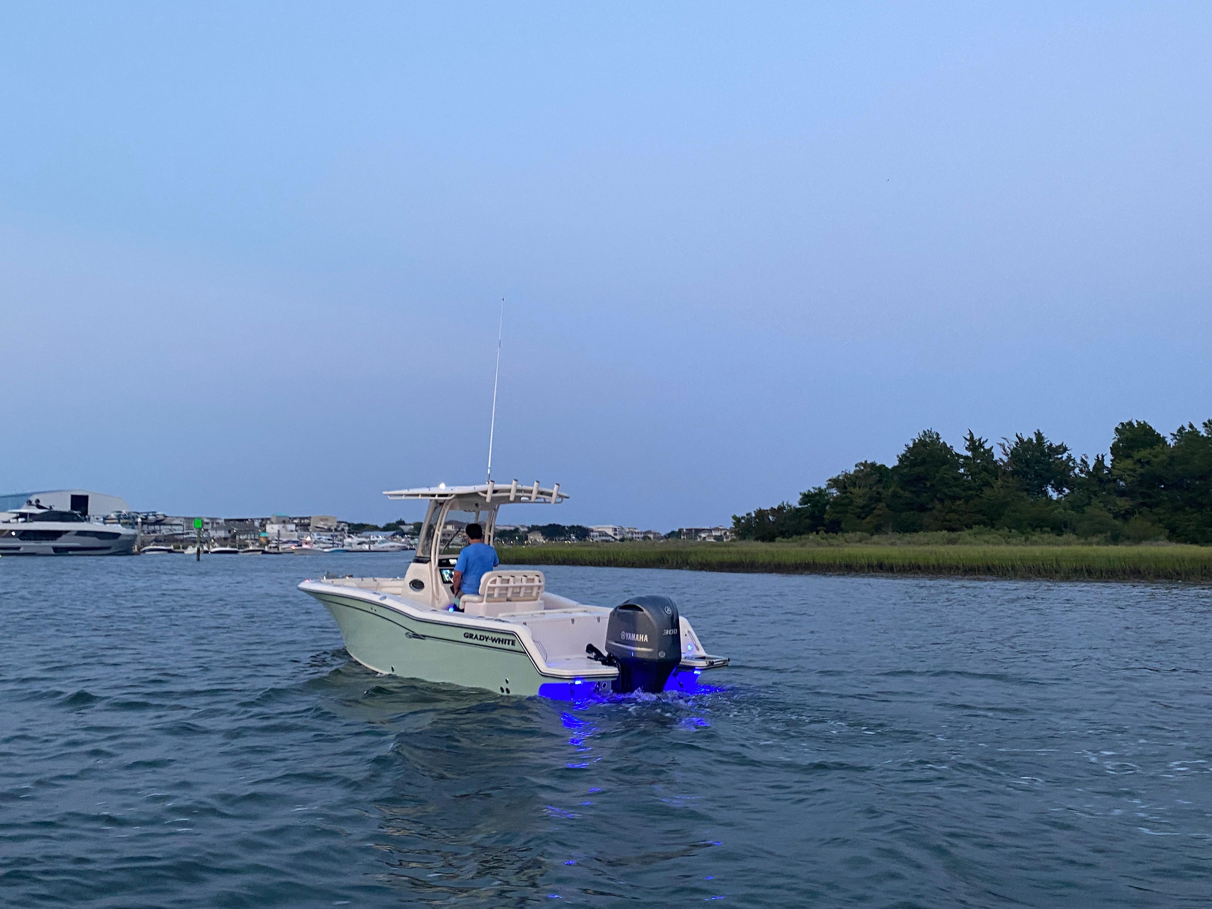 2018 Grady-White Fisherman 236