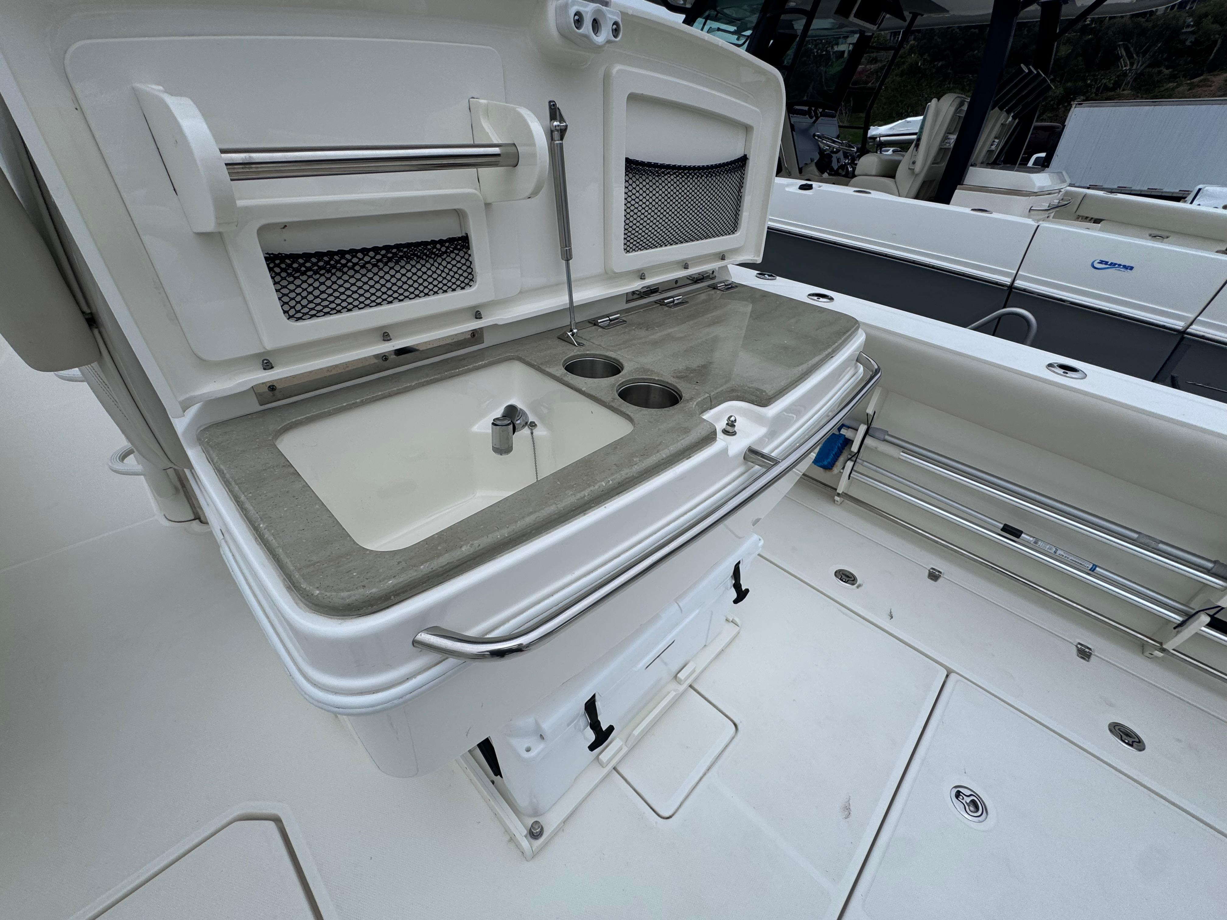 2022 Boston Whaler 330 Outrage #TBMB0082F inventory image at Sun Country Marine Group, Newport Beach 2022 Boston Whaler 330 Outrage #TBMB0082F inventory image at Sun Country Marine Group, Newport Beach