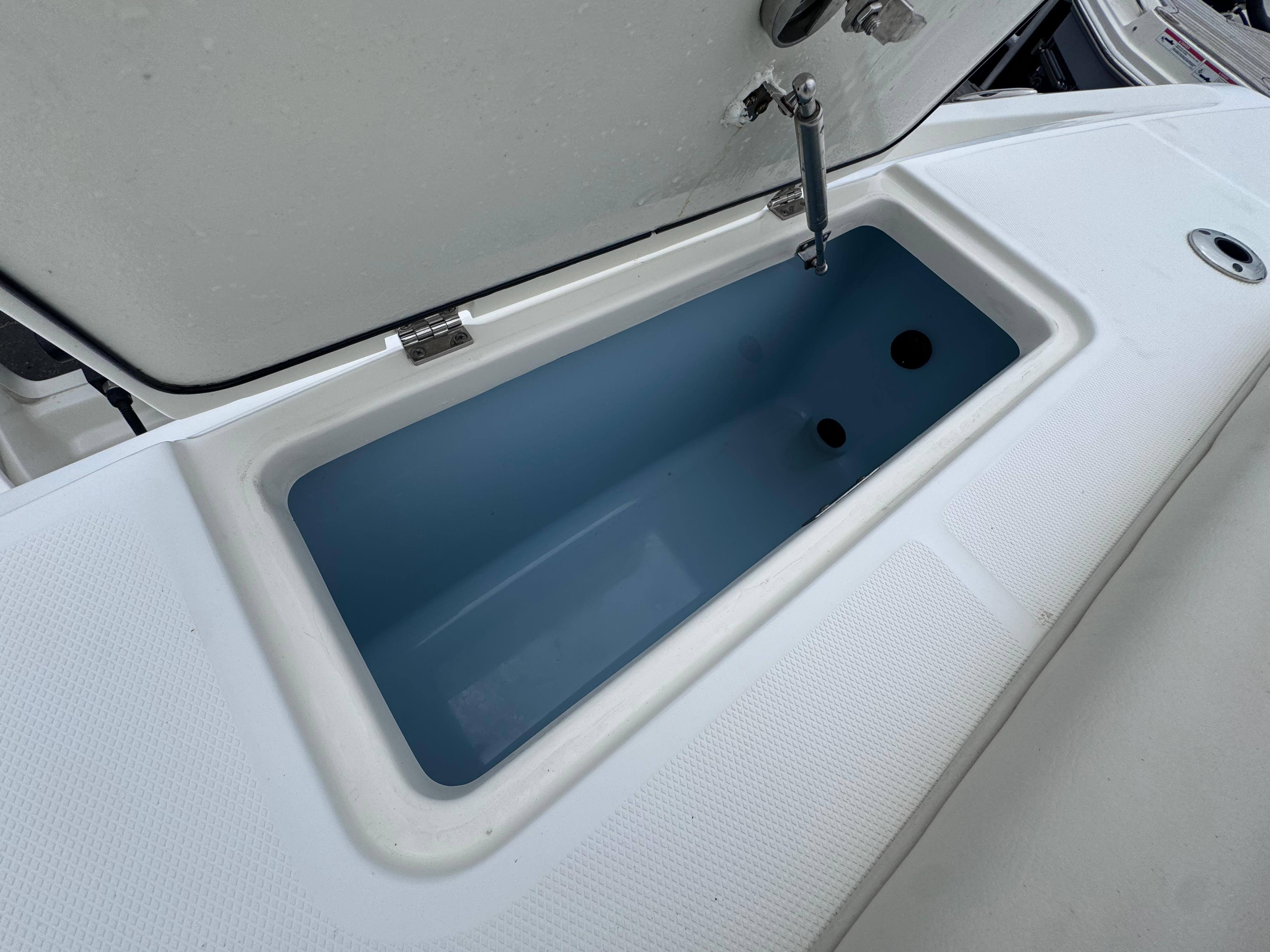 2022 Boston Whaler 330 Outrage #TBMB0082F inventory image at Sun Country Marine Group, Newport Beach 2022 Boston Whaler 330 Outrage #TBMB0082F inventory image at Sun Country Marine Group, Newport Beach