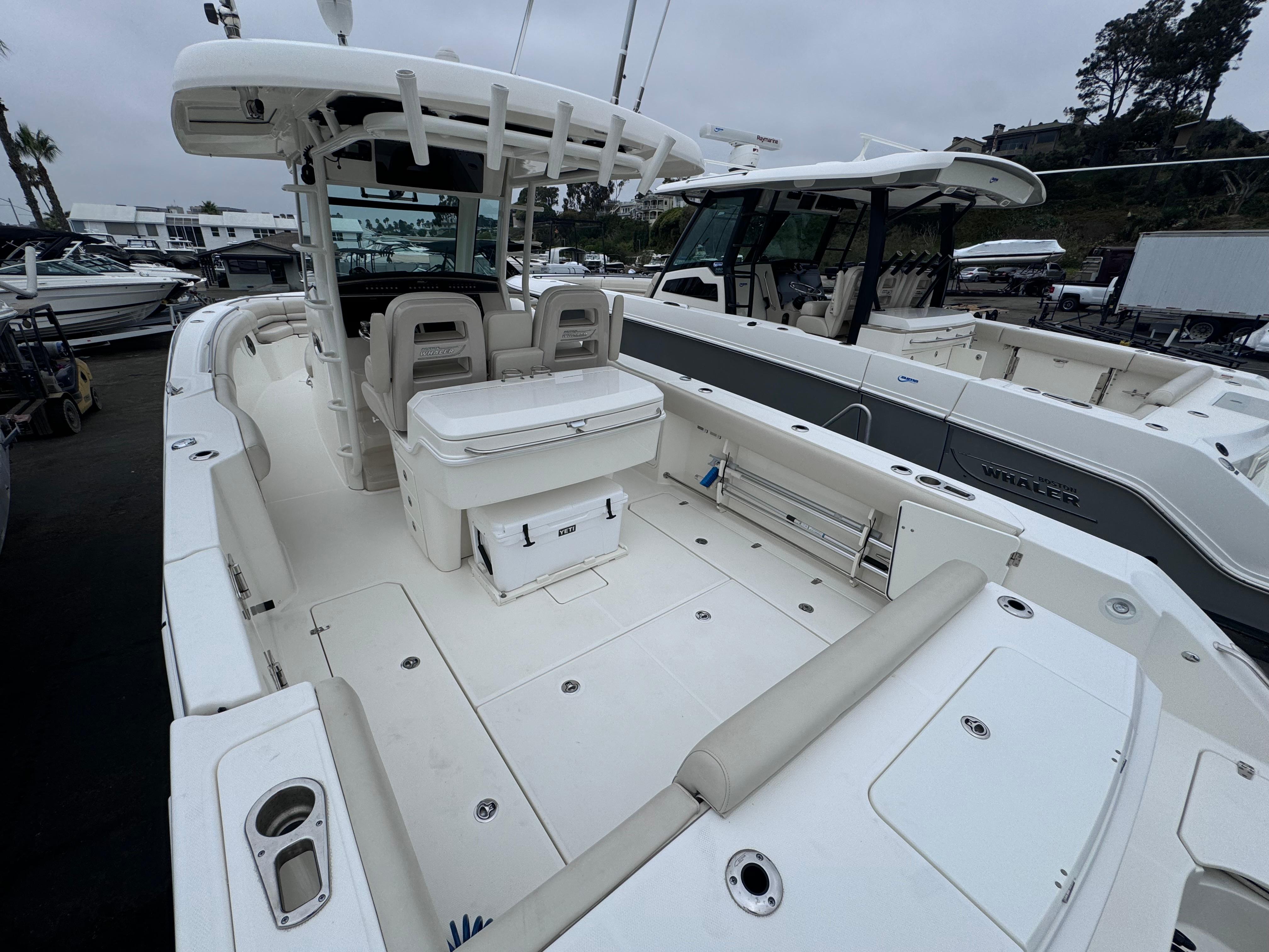 2022 Boston Whaler 330 Outrage #TBMB0082F inventory image at Sun Country Marine Group, Newport Beach 2022 Boston Whaler 330 Outrage #TBMB0082F inventory image at Sun Country Marine Group, Newport Beach