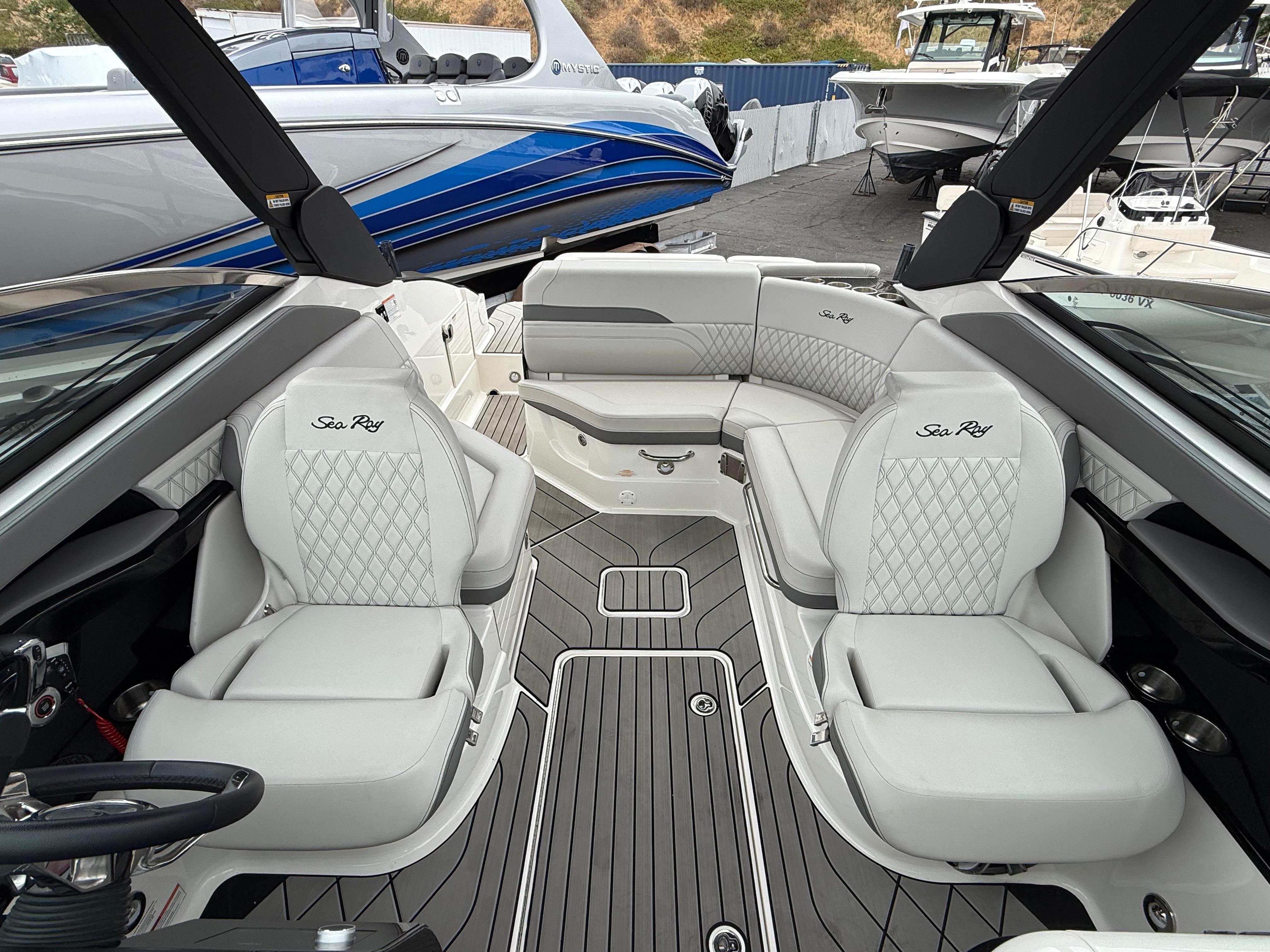 2024 Sea Ray SLX 260 #TBMB2310D inventory image at Sun Country Marine Group, Newport Beach 2024 Sea Ray SLX 260 #TBMB2310D inventory image at Sun Country Marine Group, Newport Beach