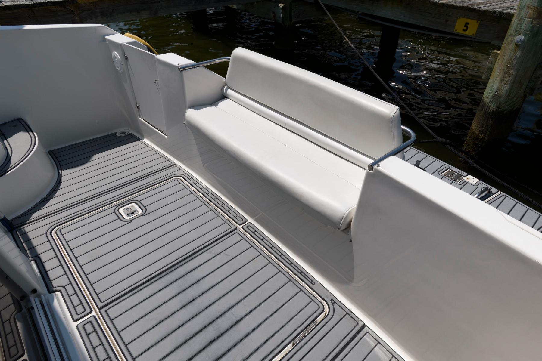 M 8904 NN Knot 10 Yacht Sales