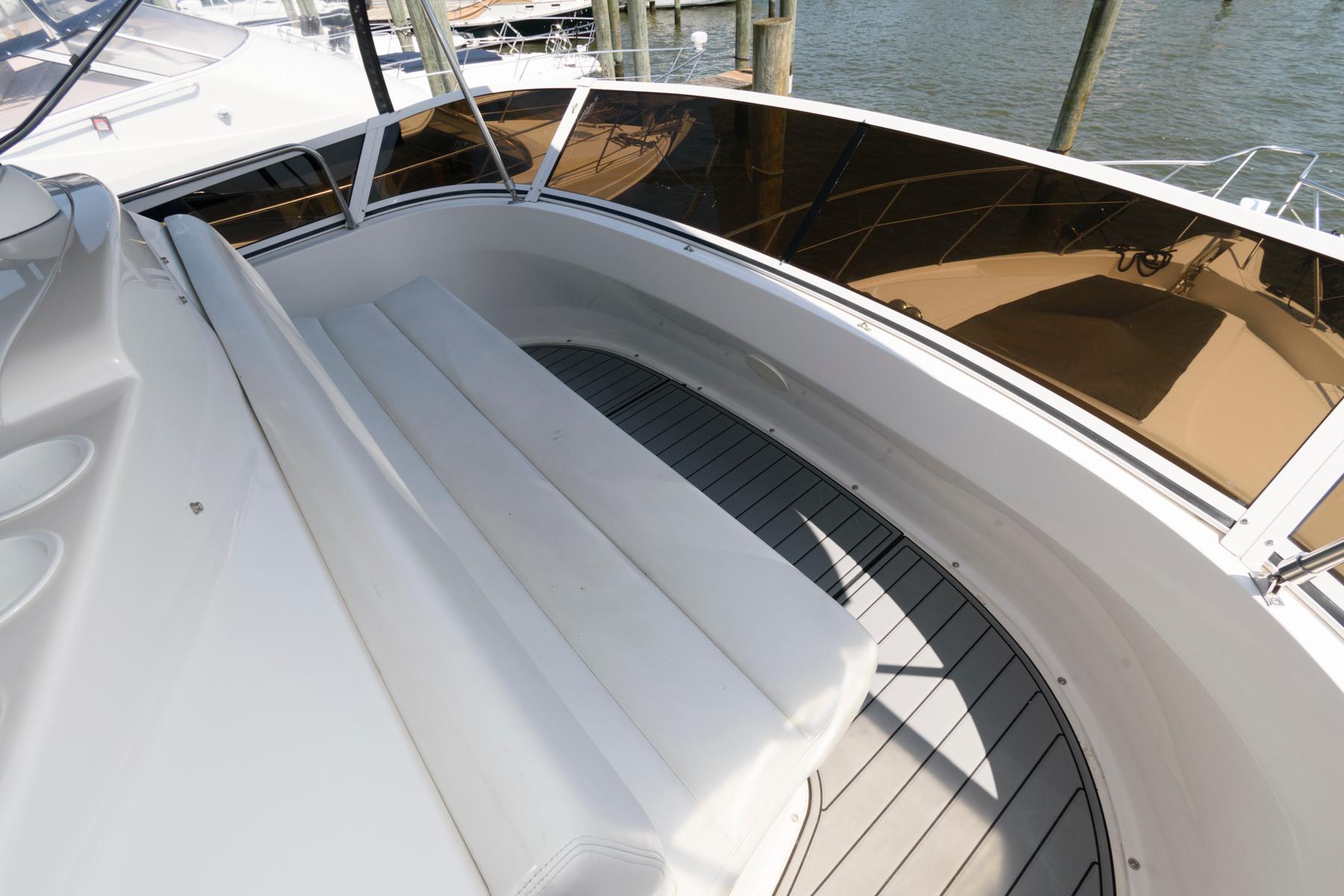 M 8904 NN Knot 10 Yacht Sales