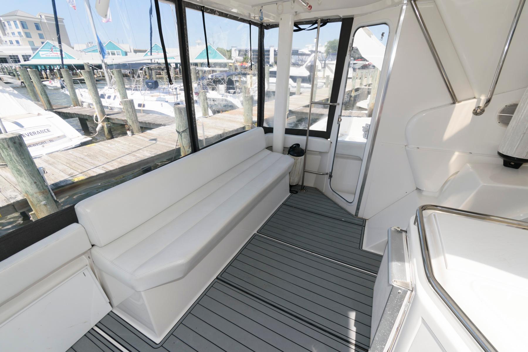 M 8904 NN Knot 10 Yacht Sales