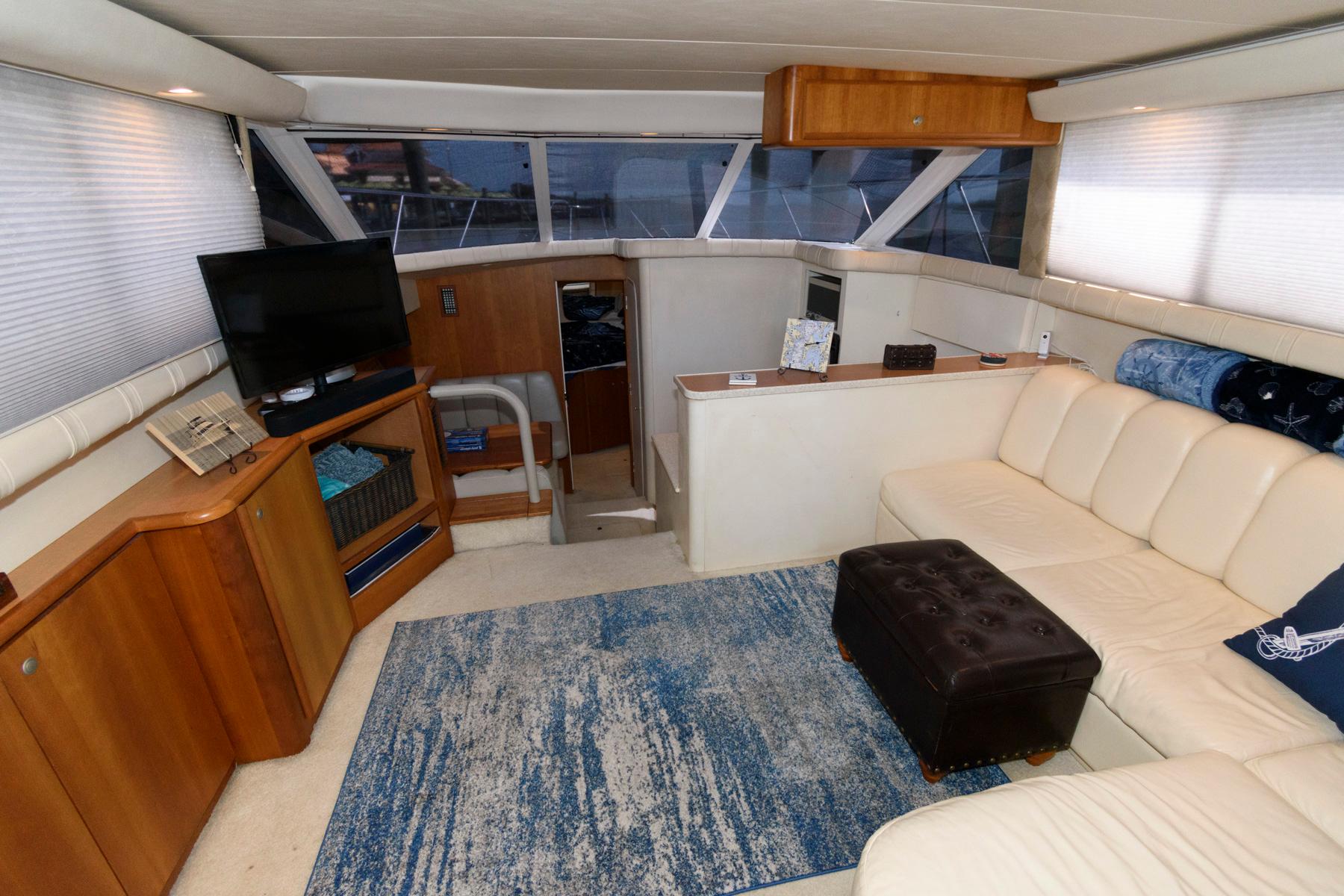 M 8904 NN Knot 10 Yacht Sales