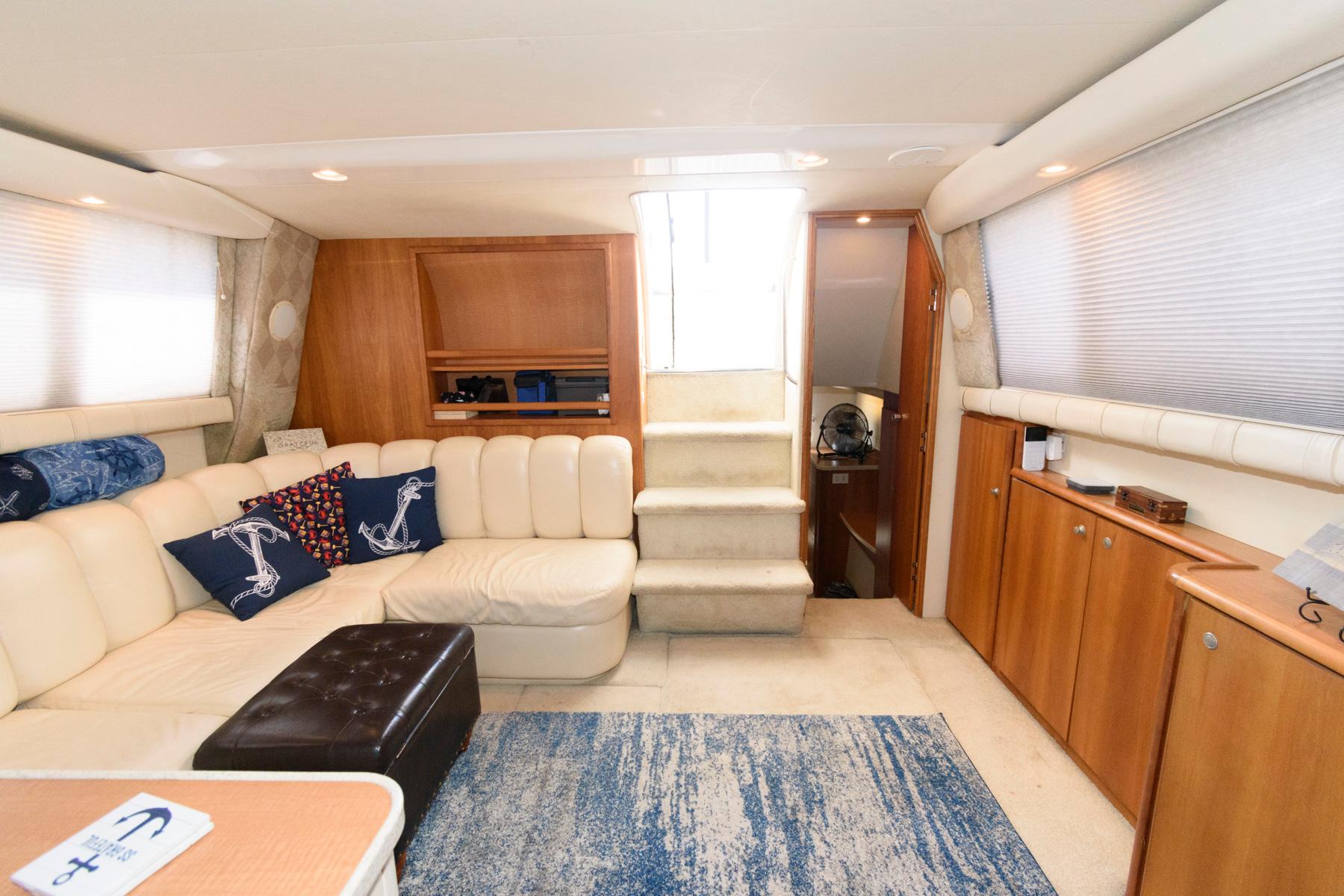 M 8904 NN Knot 10 Yacht Sales