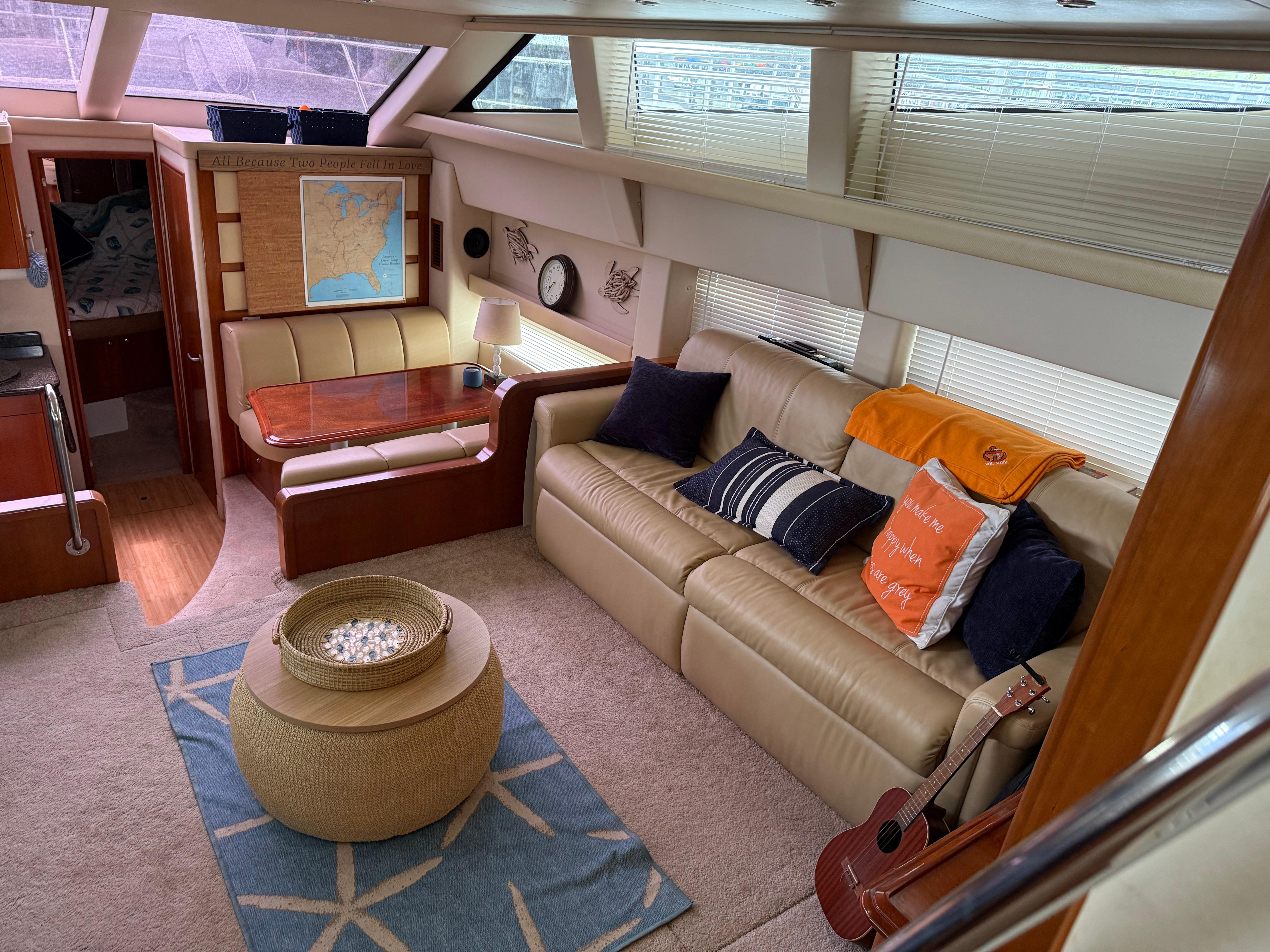 2006-carver-43-motor-yacht-power-9797110-20250517100801254-1_XLARGE