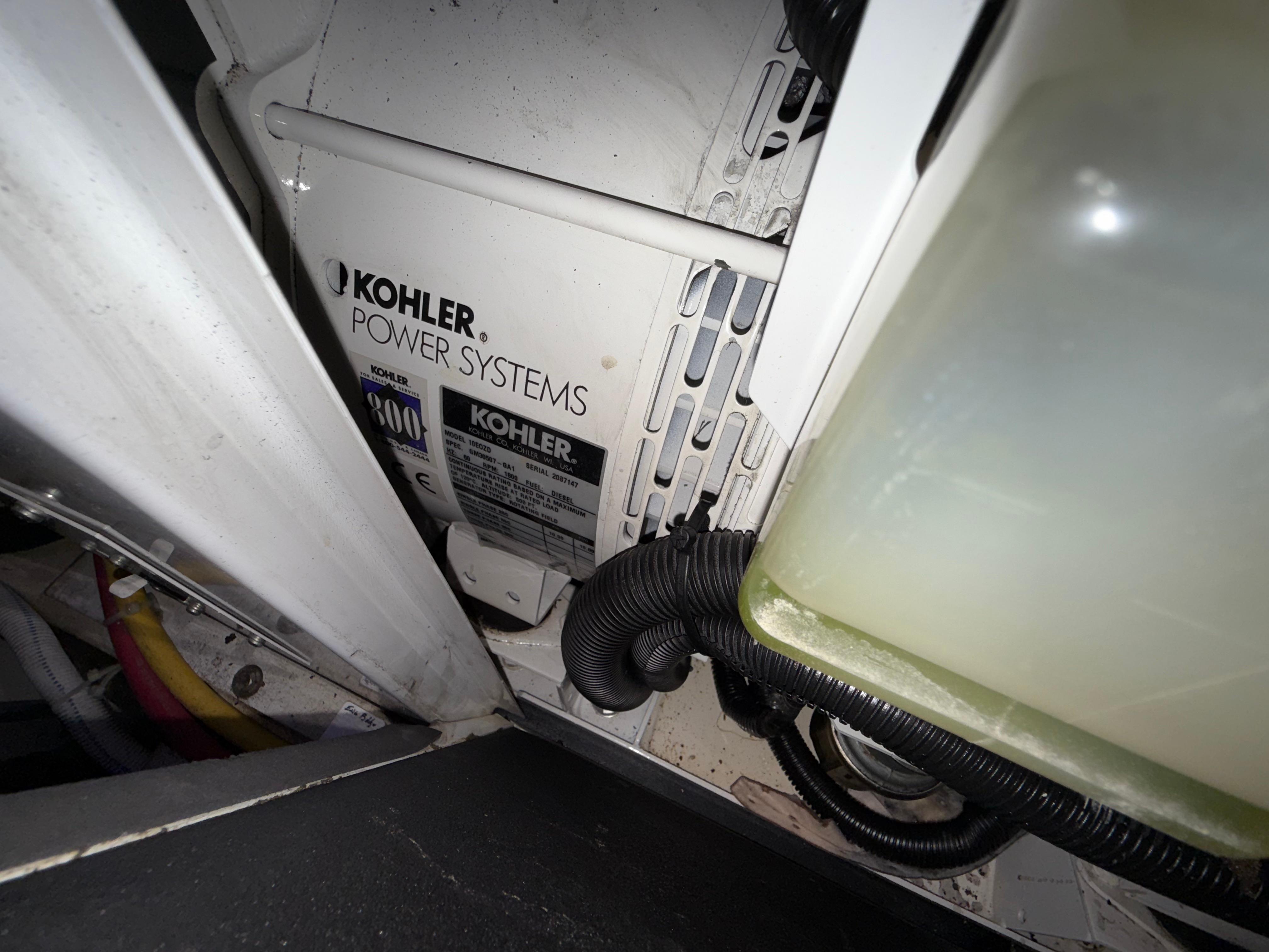 2006-carver-43-motor-yacht-power-9797110-20250517100812446-1_XLARGE
