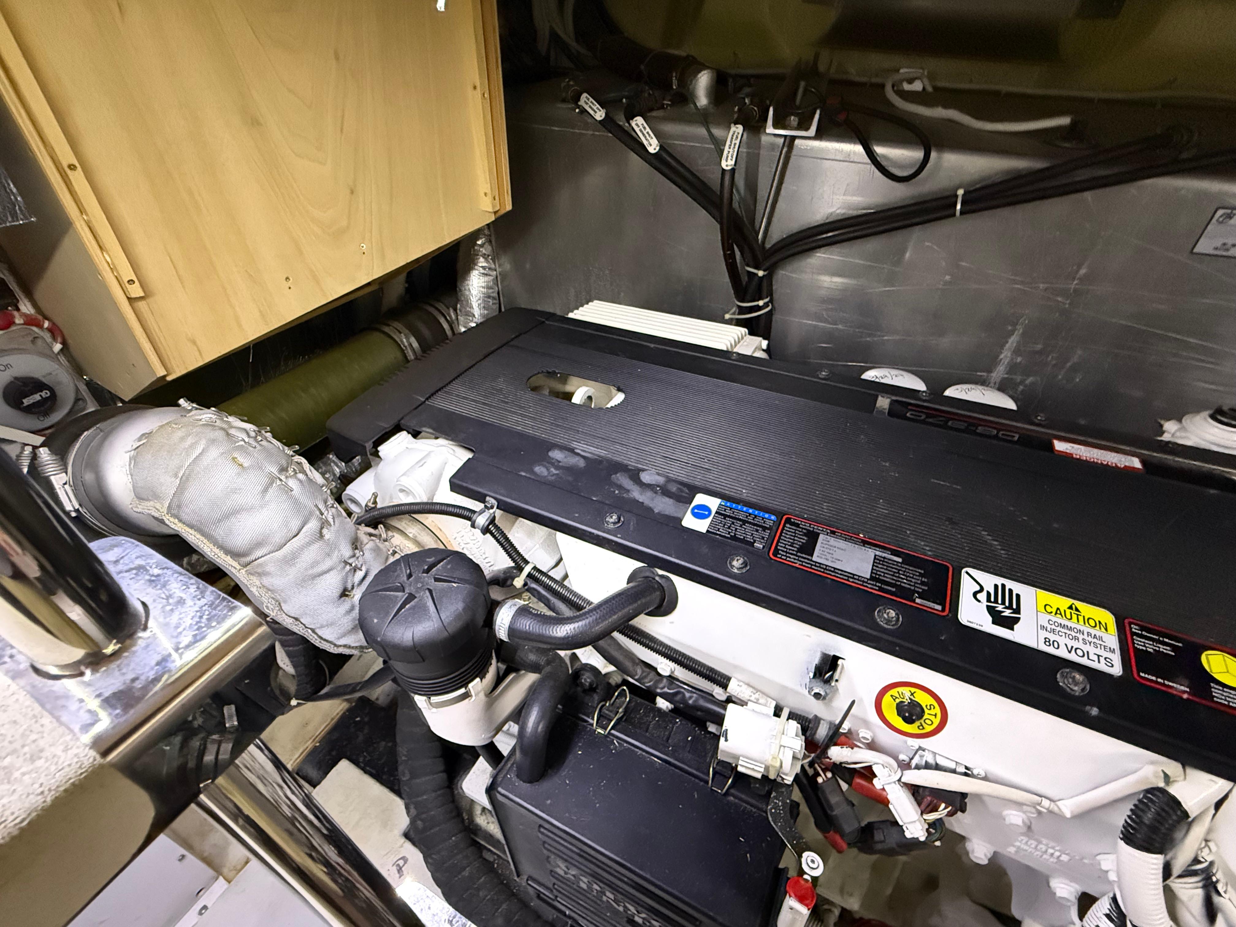 2006-carver-43-motor-yacht-power-9797110-20250517100823361-1_XLARGE
