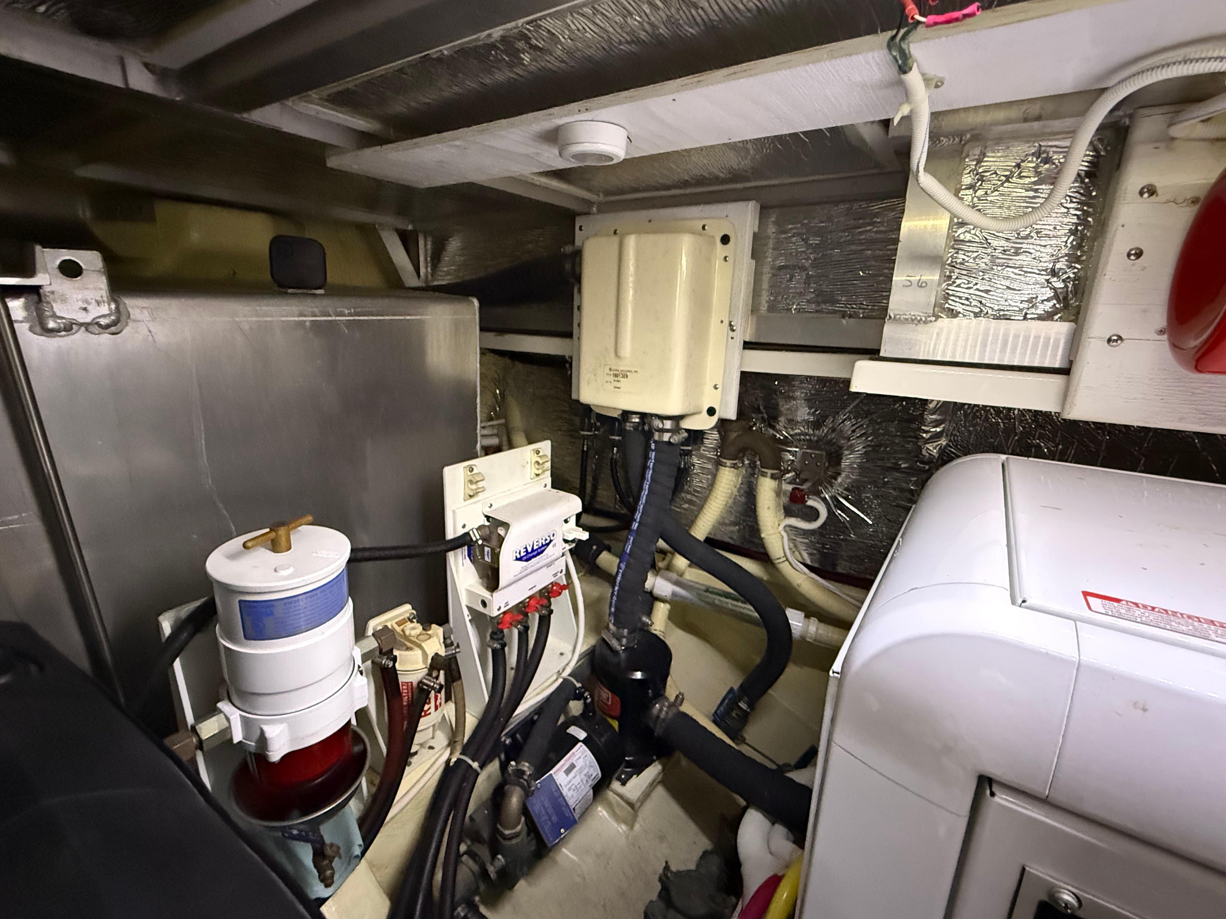 2006-carver-43-motor-yacht-power-9797110-20250517100831398-1_XLARGE