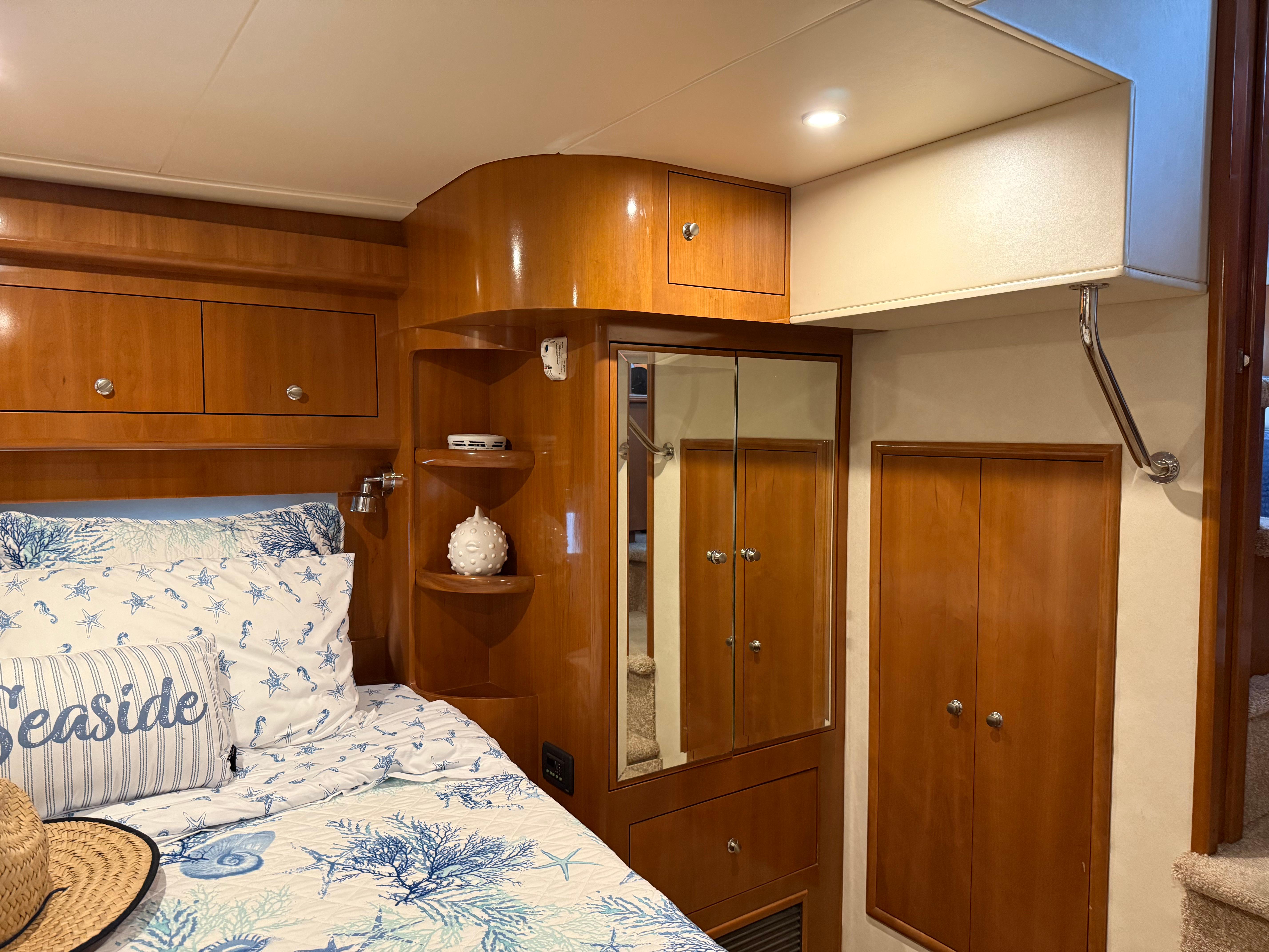 2006-carver-43-motor-yacht-power-9797110-20250517100952926-1_XLARGE