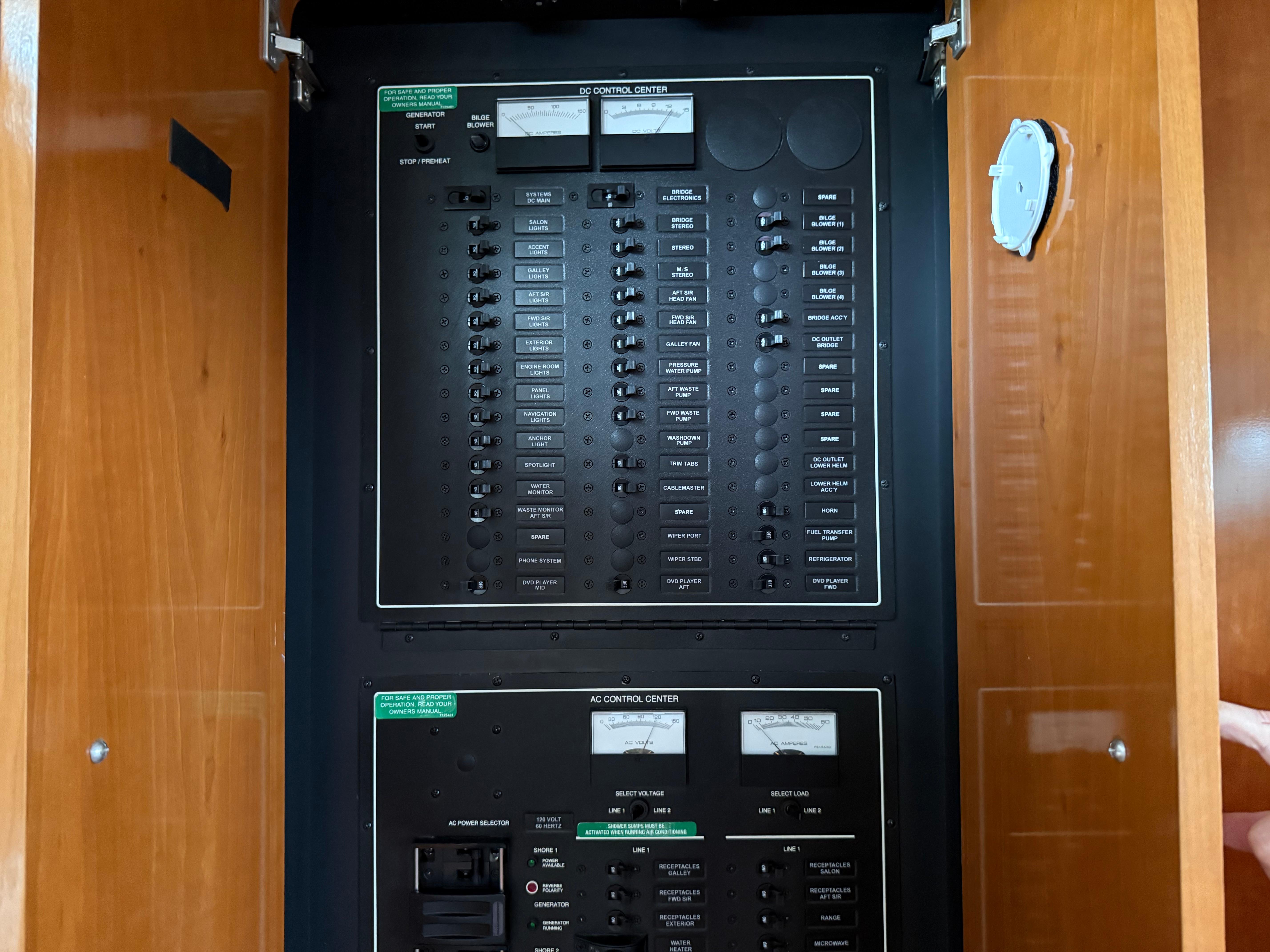 2006-carver-43-motor-yacht-power-9797110-20250517101032979-1_XLARGE