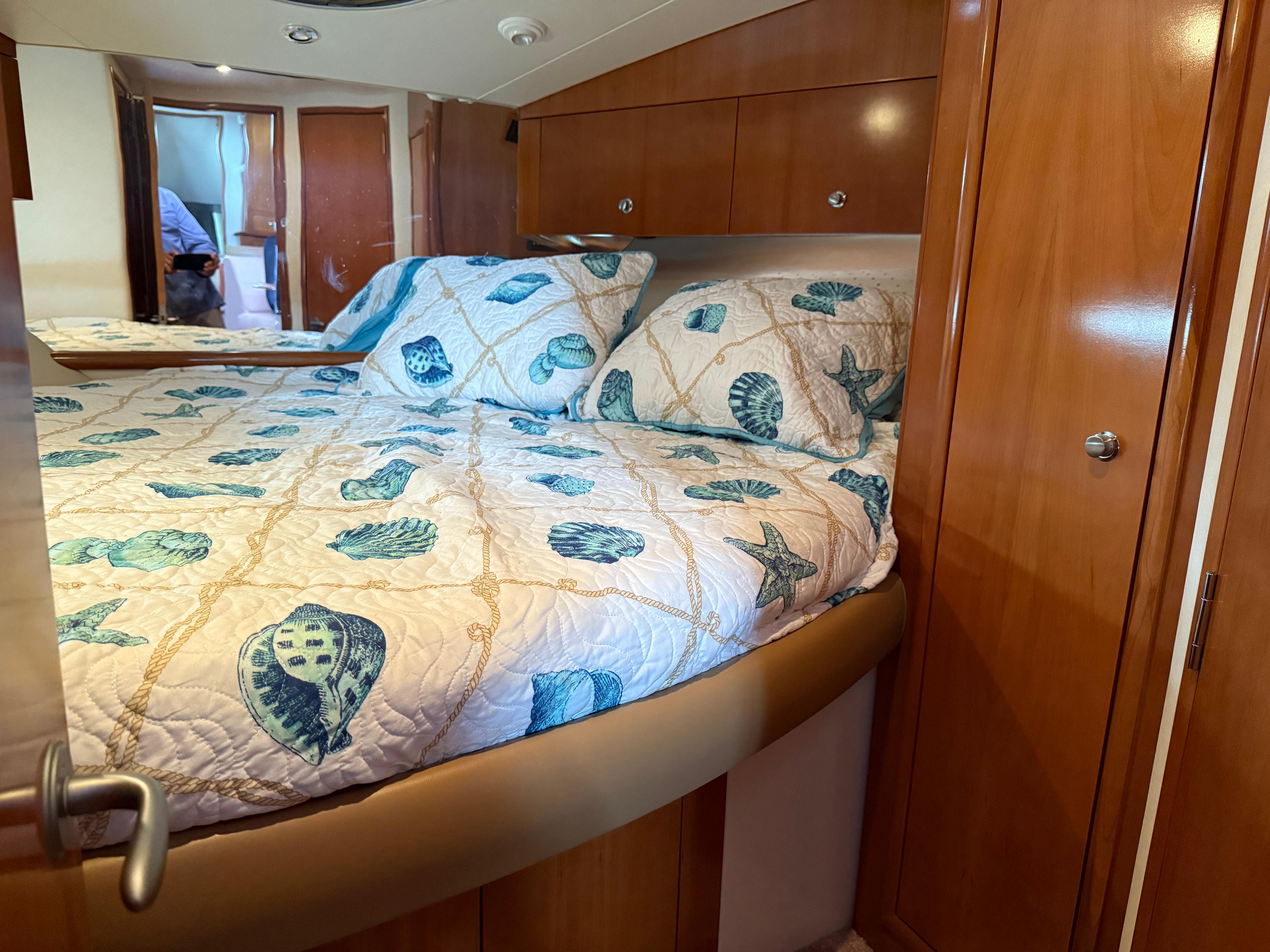 2006-carver-43-motor-yacht-power-9797110-20250517101118201-1_XLARGE