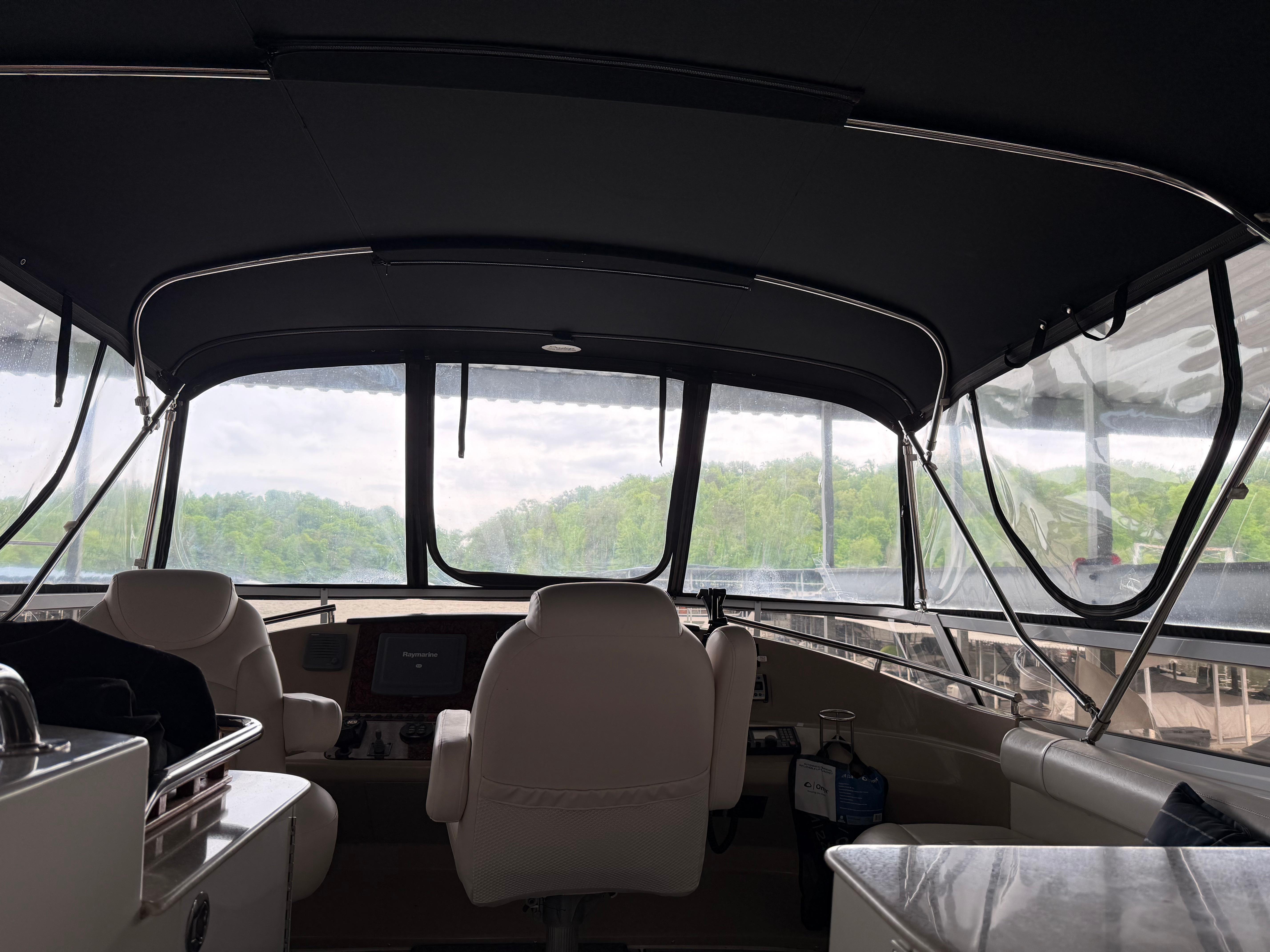 2006-carver-43-motor-yacht-power-9797110-20250517101154145-1_XLARGE