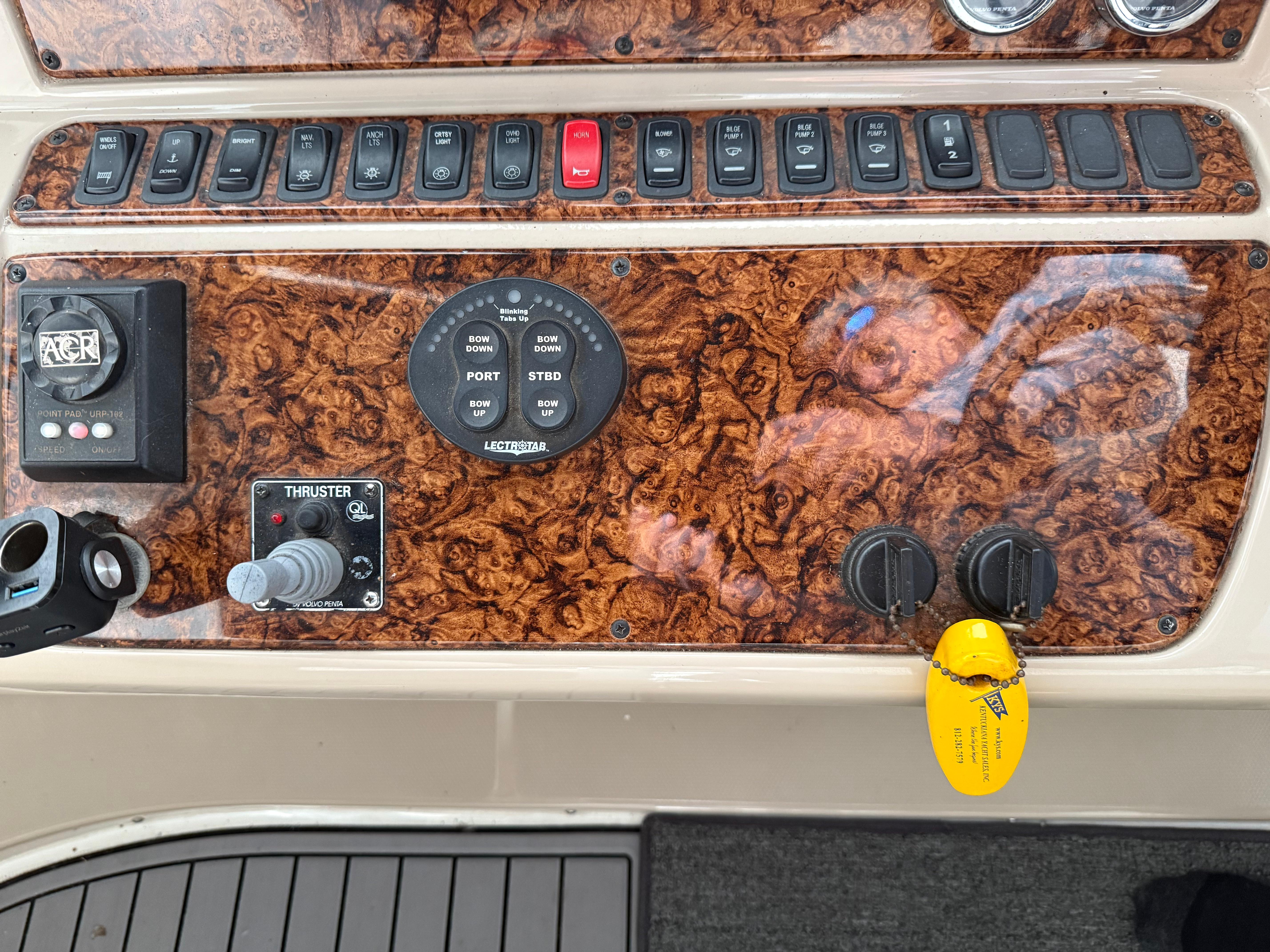 2006-carver-43-motor-yacht-power-9797110-20250517101218314-1_XLARGE