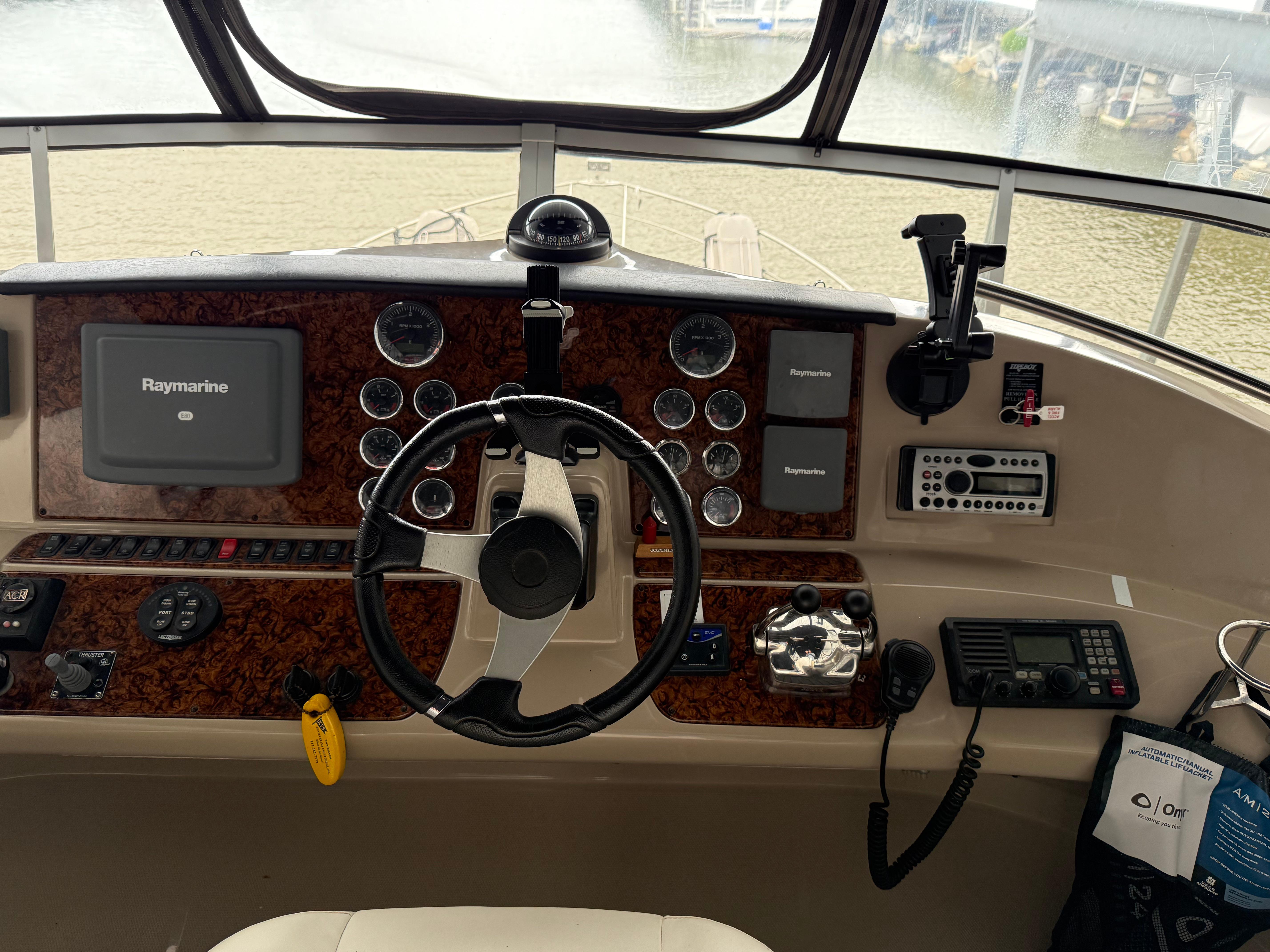 2006-carver-43-motor-yacht-power-9797110-20250517101222346-1_XLARGE