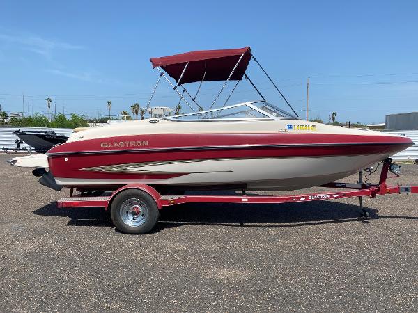 2005 Glastron boat for sale, model of the boat is GX 205 & Image # 6 of 14