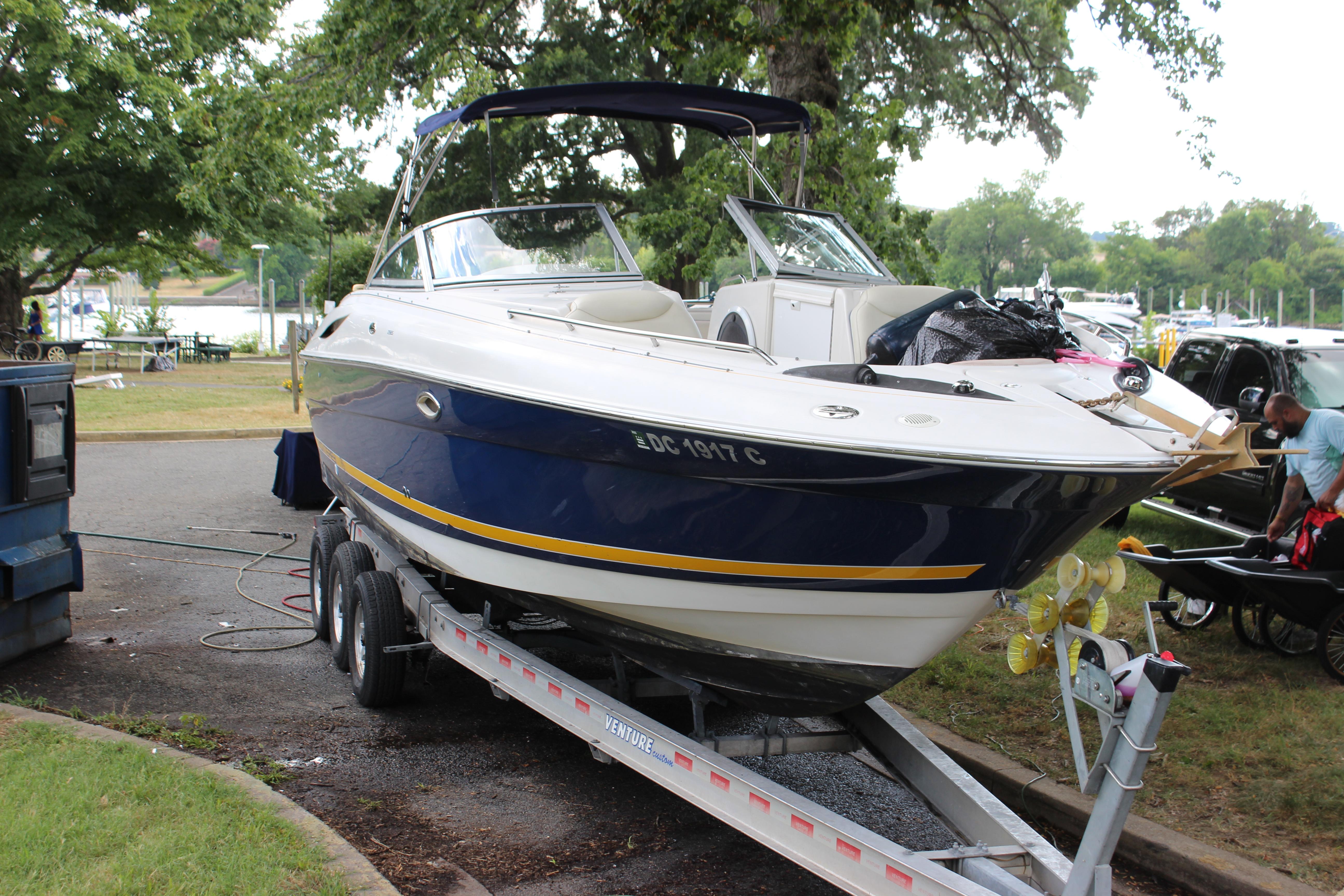 2001 Monterey 298S Bowrider | Dominion Yachts