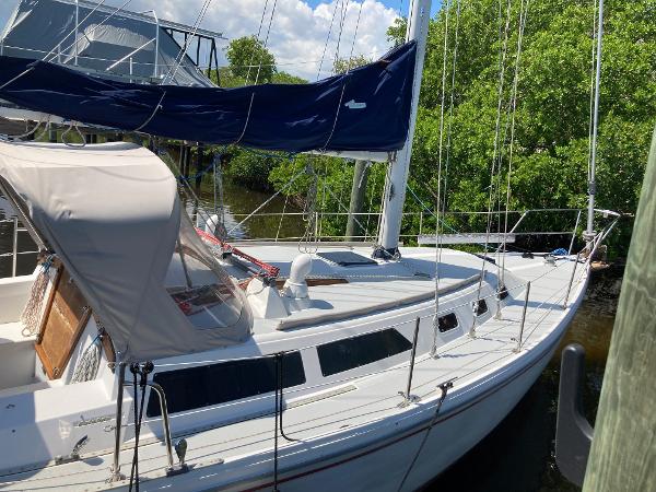 34' Catalina, Listing Number 100878714, Image No. 2