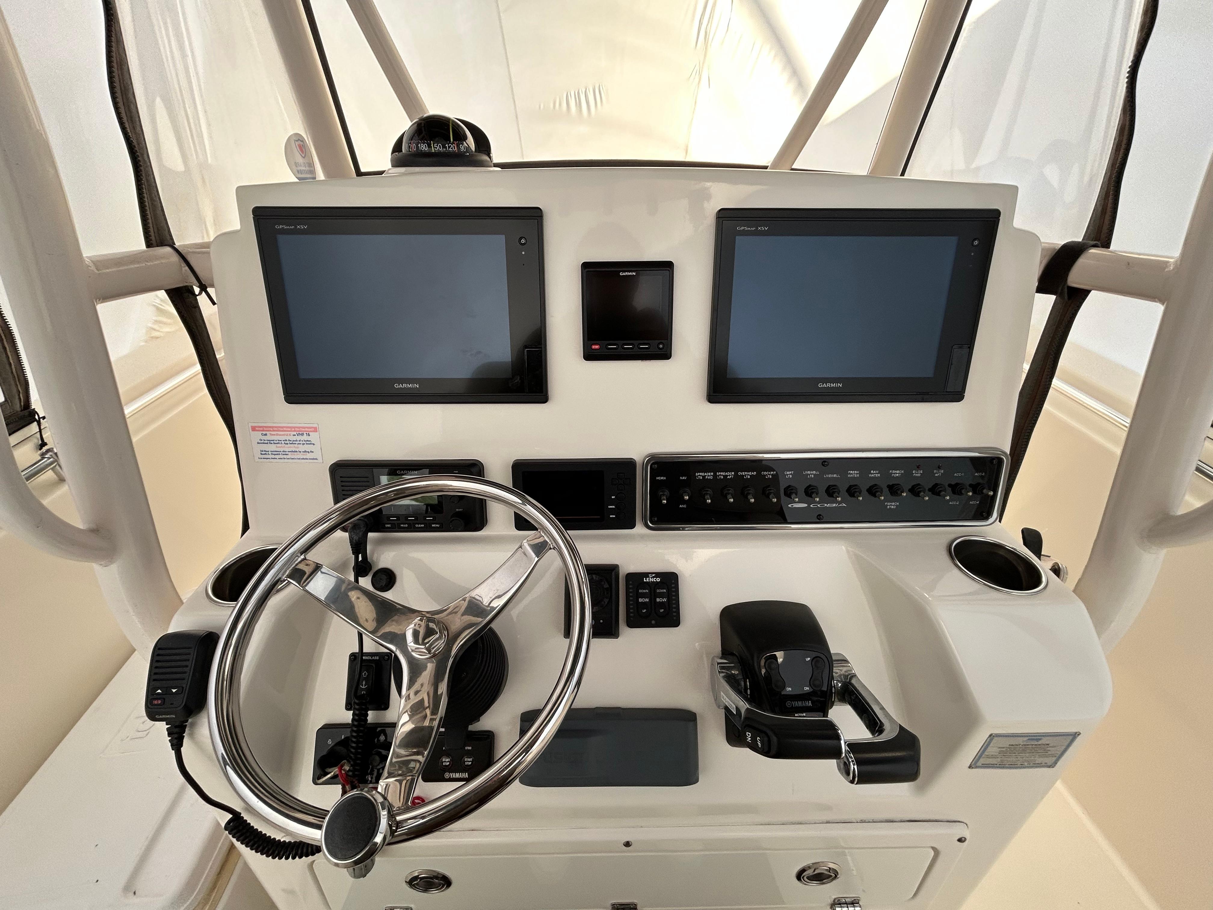2018-cobia-277-center-console-power-9657102-972798002-0-160120251734-2