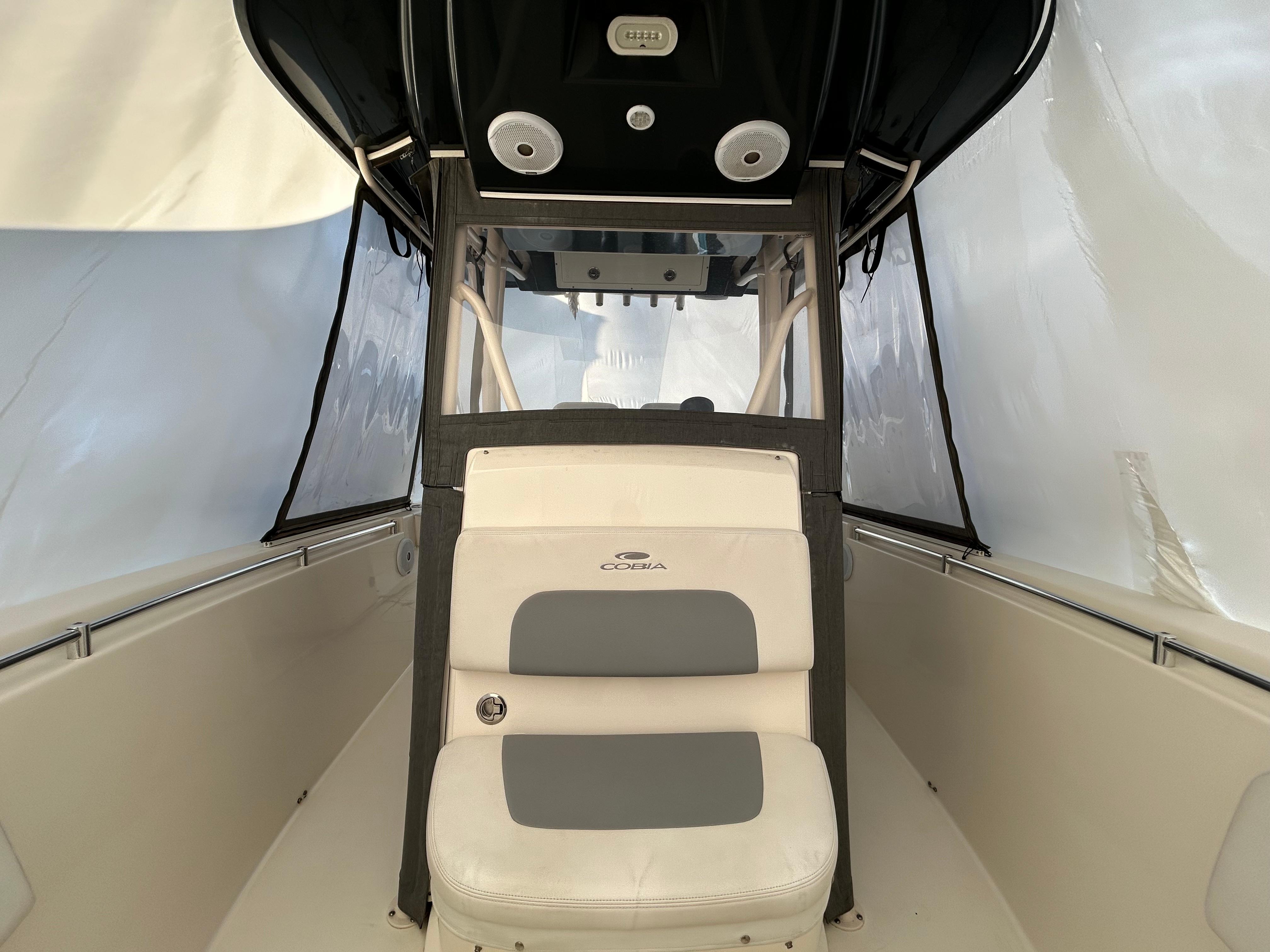 2018-cobia-277-center-console-power-9657102-972798009-0-160120251734-9