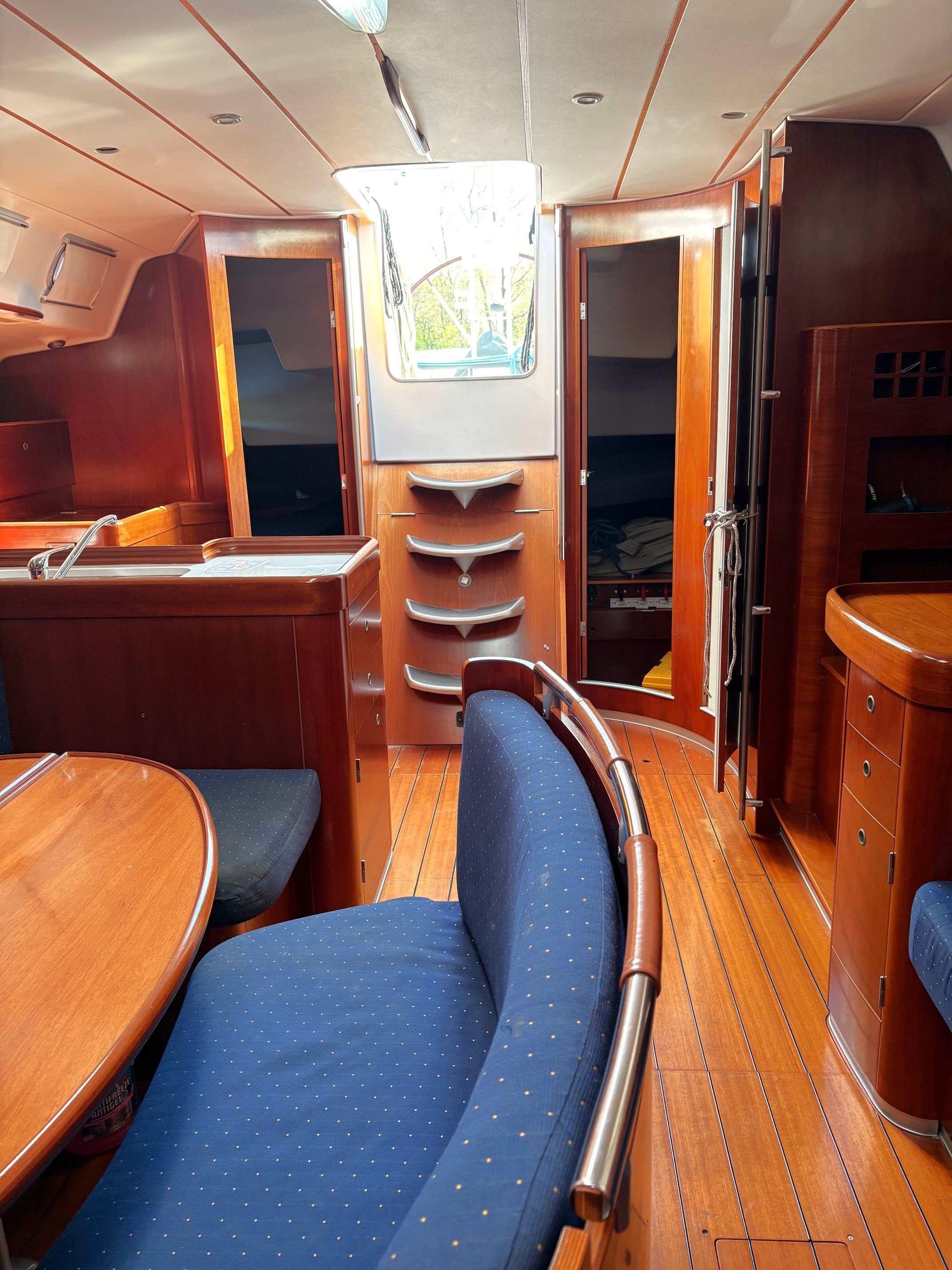 Yacht Photos Pics