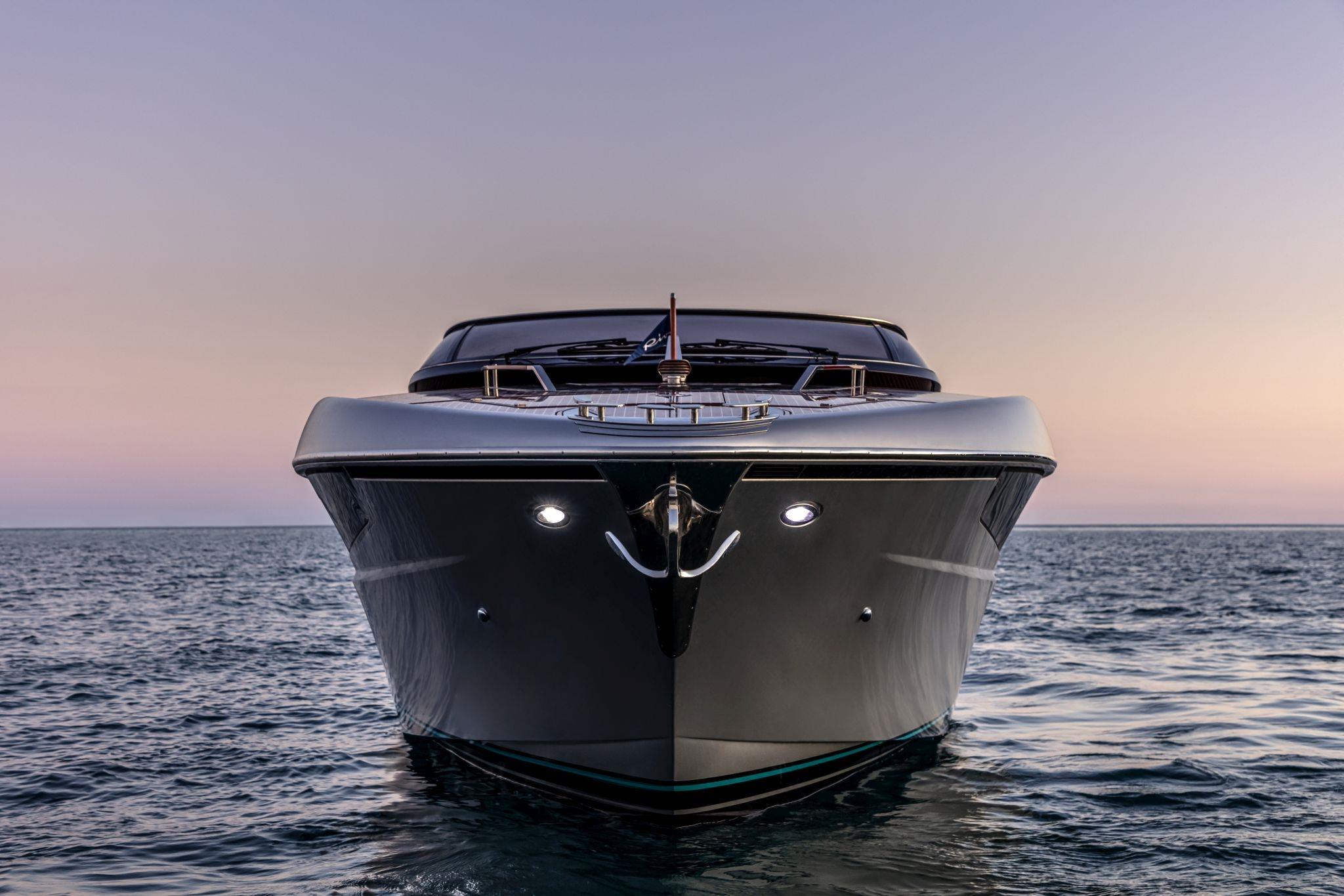 yacht titan 48