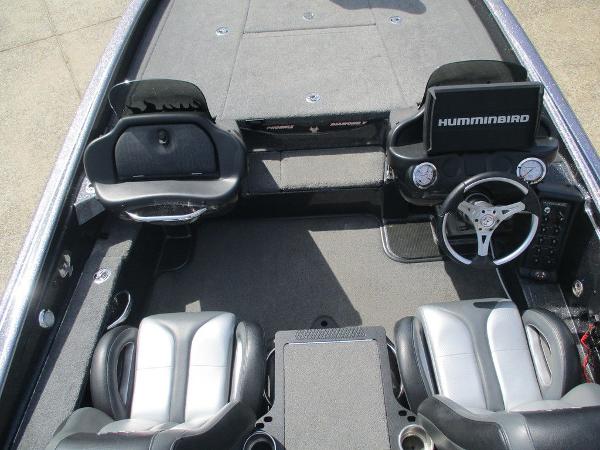 2018 Phoenix boat for sale, model of the boat is 721 ProXP & Image # 7 of 12