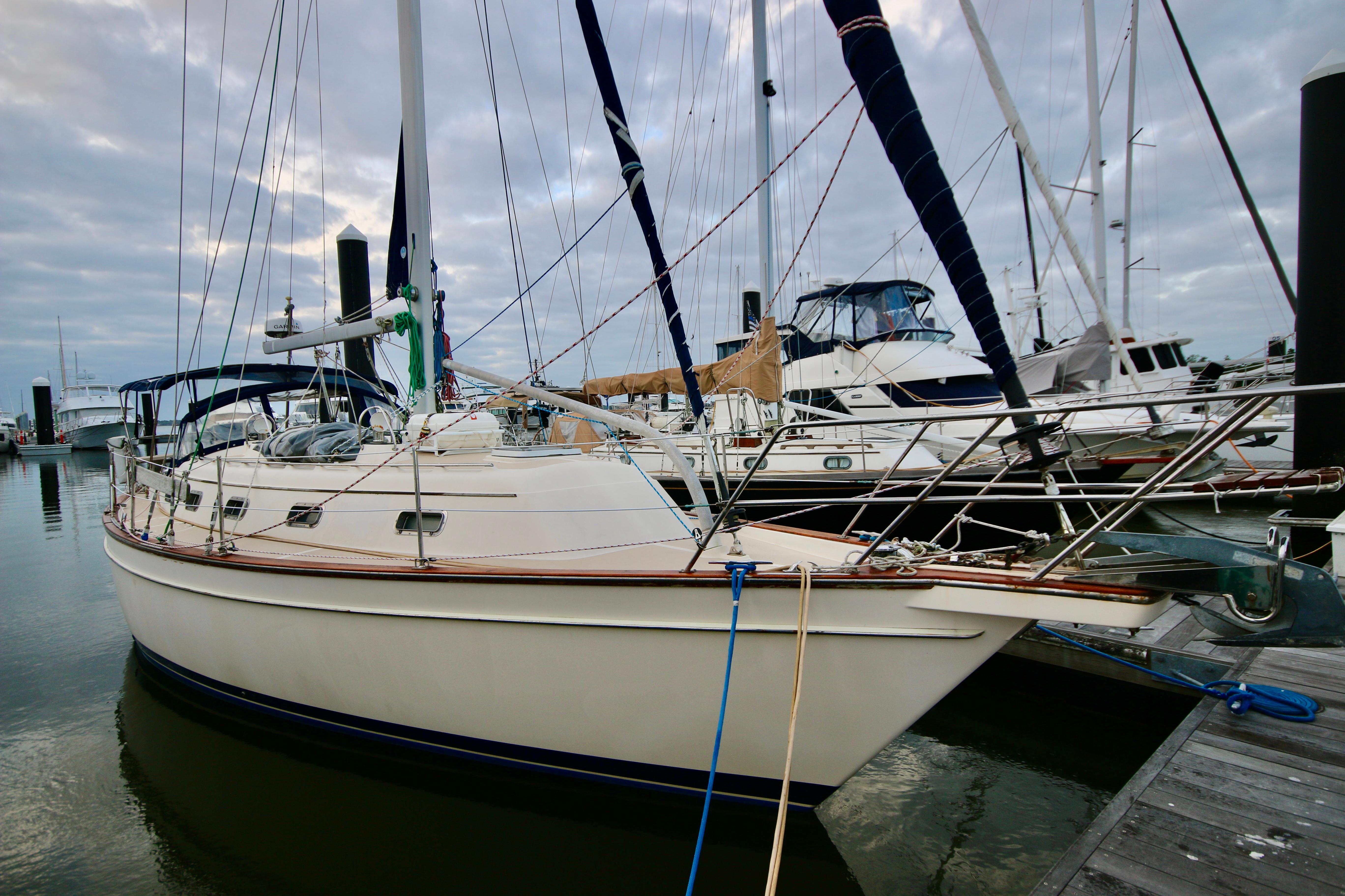 Sunshine Odyssey 38' Island Packet 2002