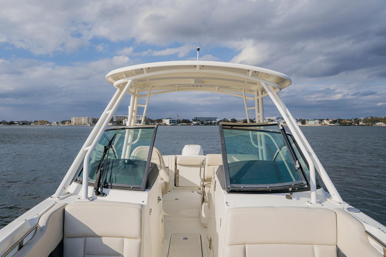 2018-boston-whaler-230-vantage-power-9687130-974429620-0-270220250938-46