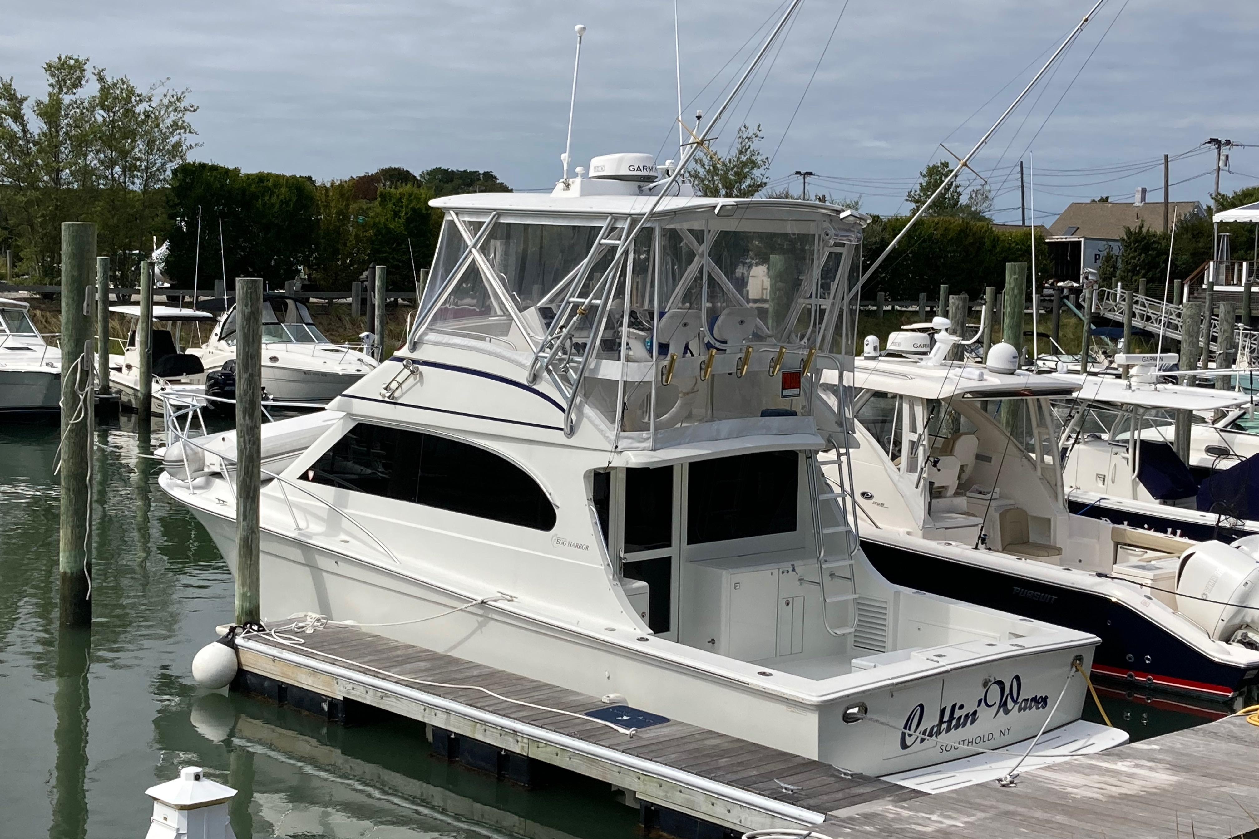 Cuttin' Waves Yacht for Sale 37 Egg Harbor Yachts Greenport, NY
