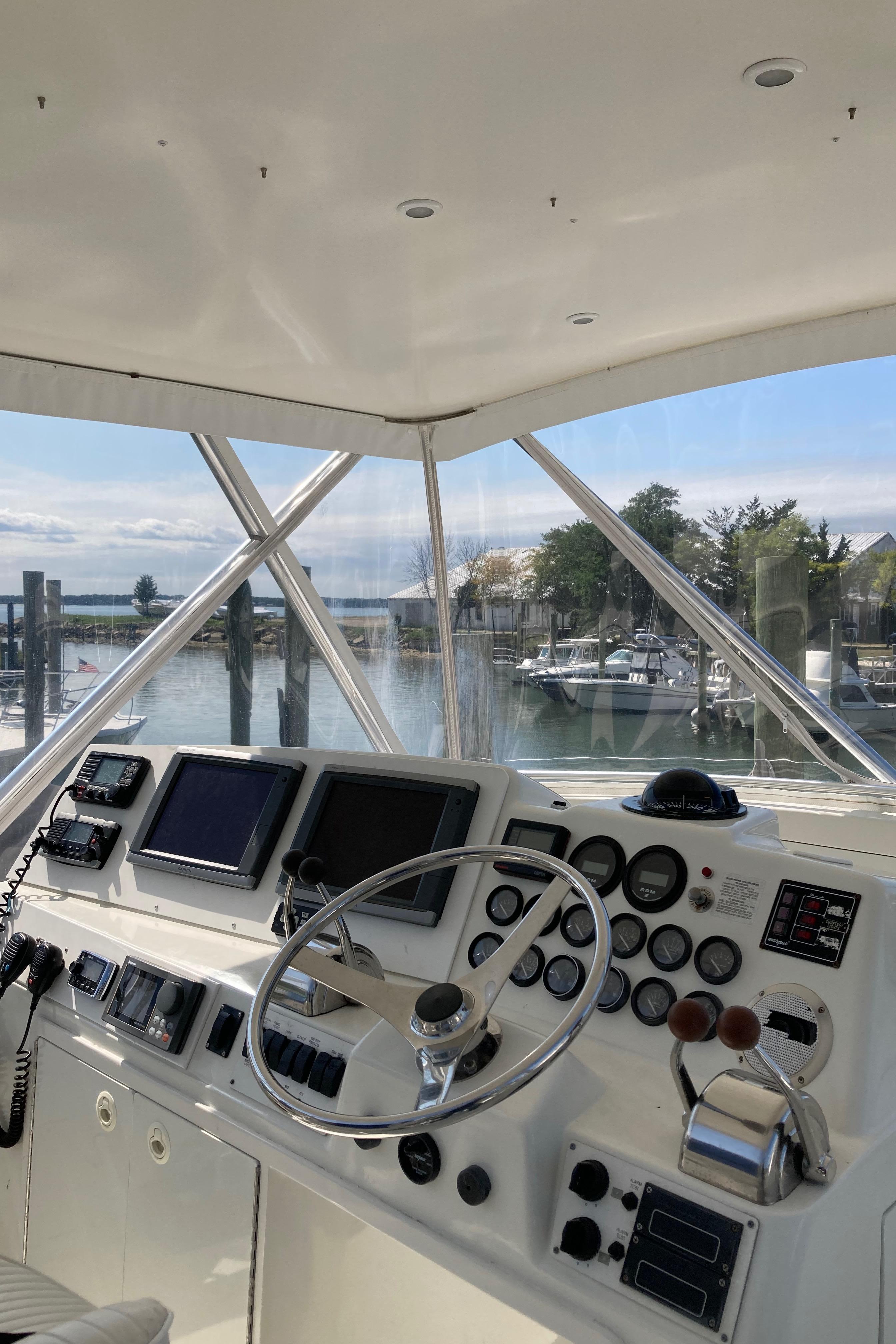 Cuttin' Waves Yacht for Sale 37 Egg Harbor Yachts Greenport, NY