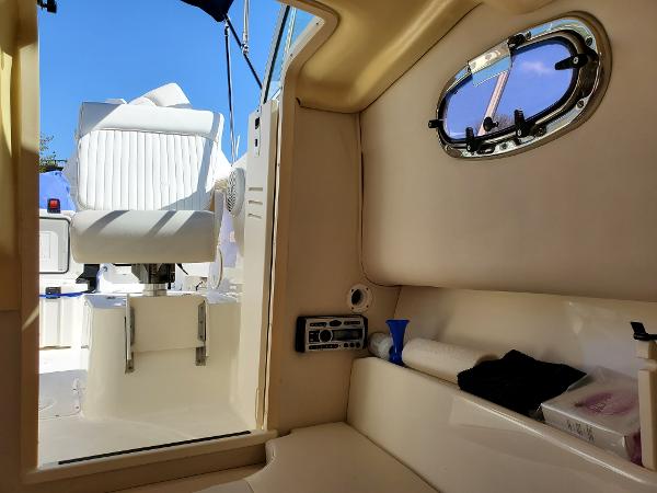 20' Boston Whaler, Listing Number 100914852, - Photo No. 13