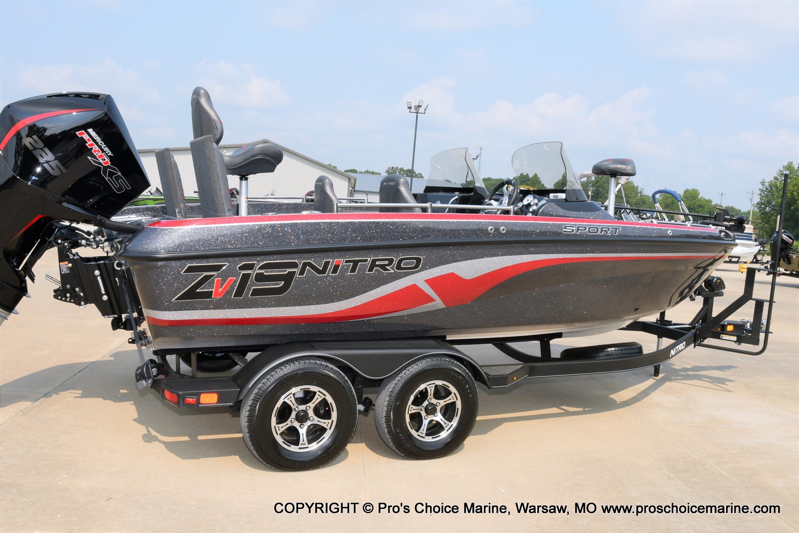 2022 Nitro boat for sale, model of the boat is ZV19 Sport w/225HP Pro-XS & Image # 2 of 50