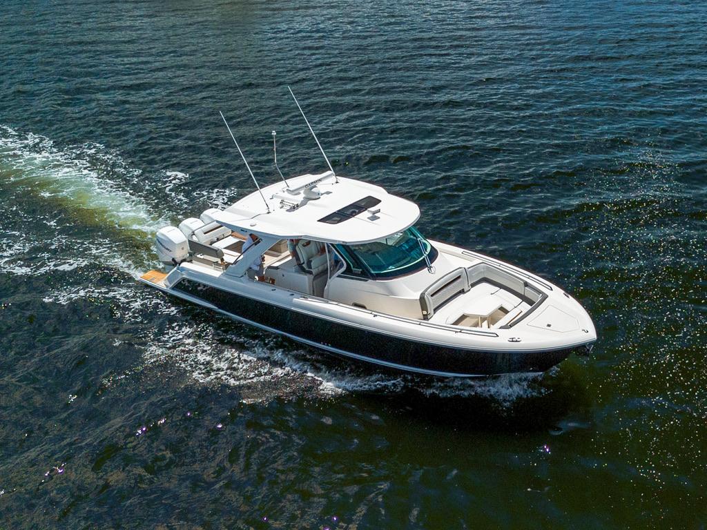 2021 Tiara Yachts 38LS