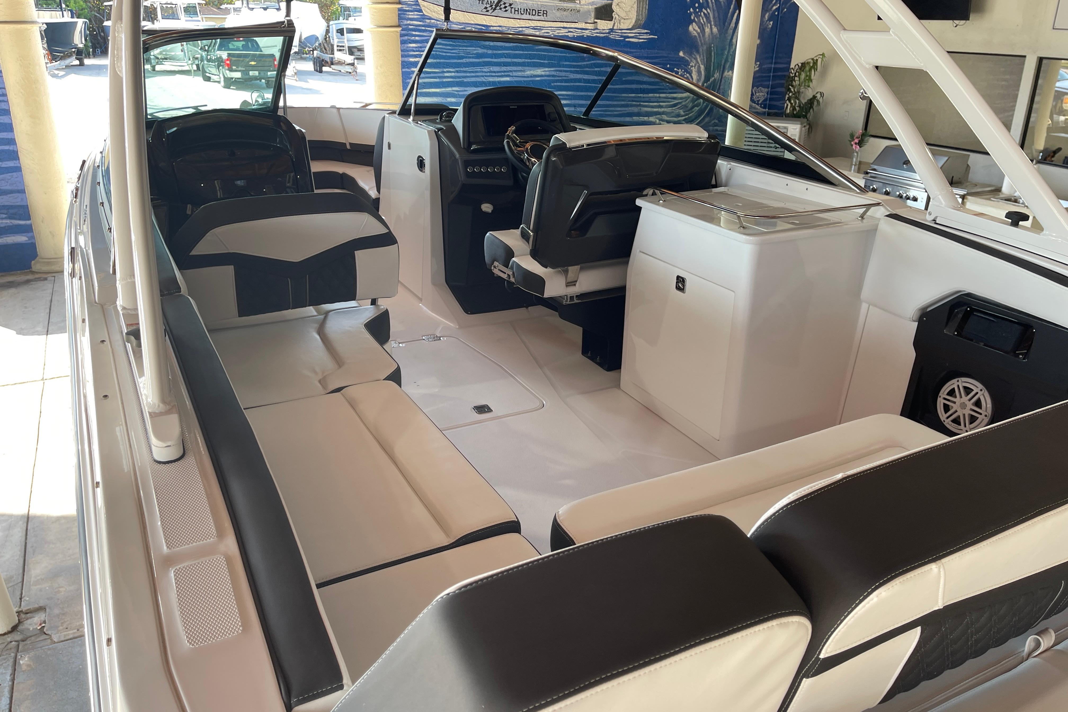 2025 Monterey 255SS Super Sport-8