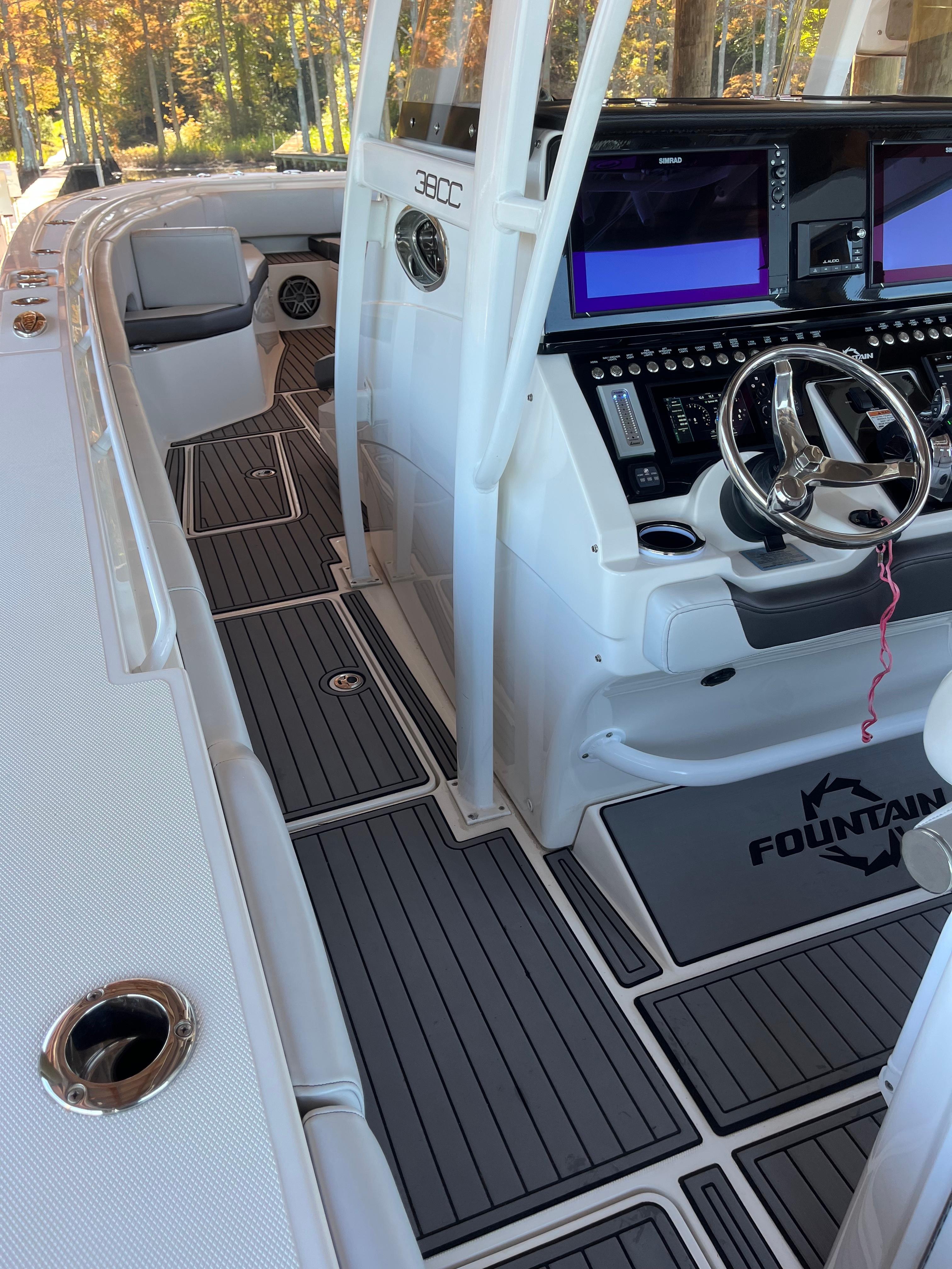 2019 Fountain 38 Center Console