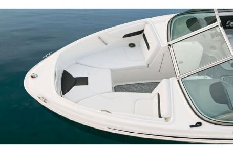 2016 Chaparral boat for sale, model of the boat is 19 H2O Sport & Image # 14 of 32