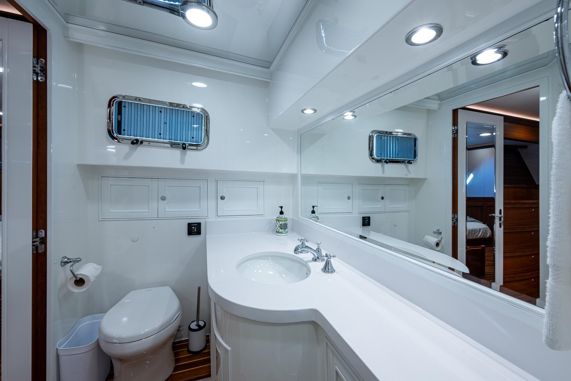 Marlow-53E Explorer 2021-CARA MIA FL-US-9807152 | Thumbnail