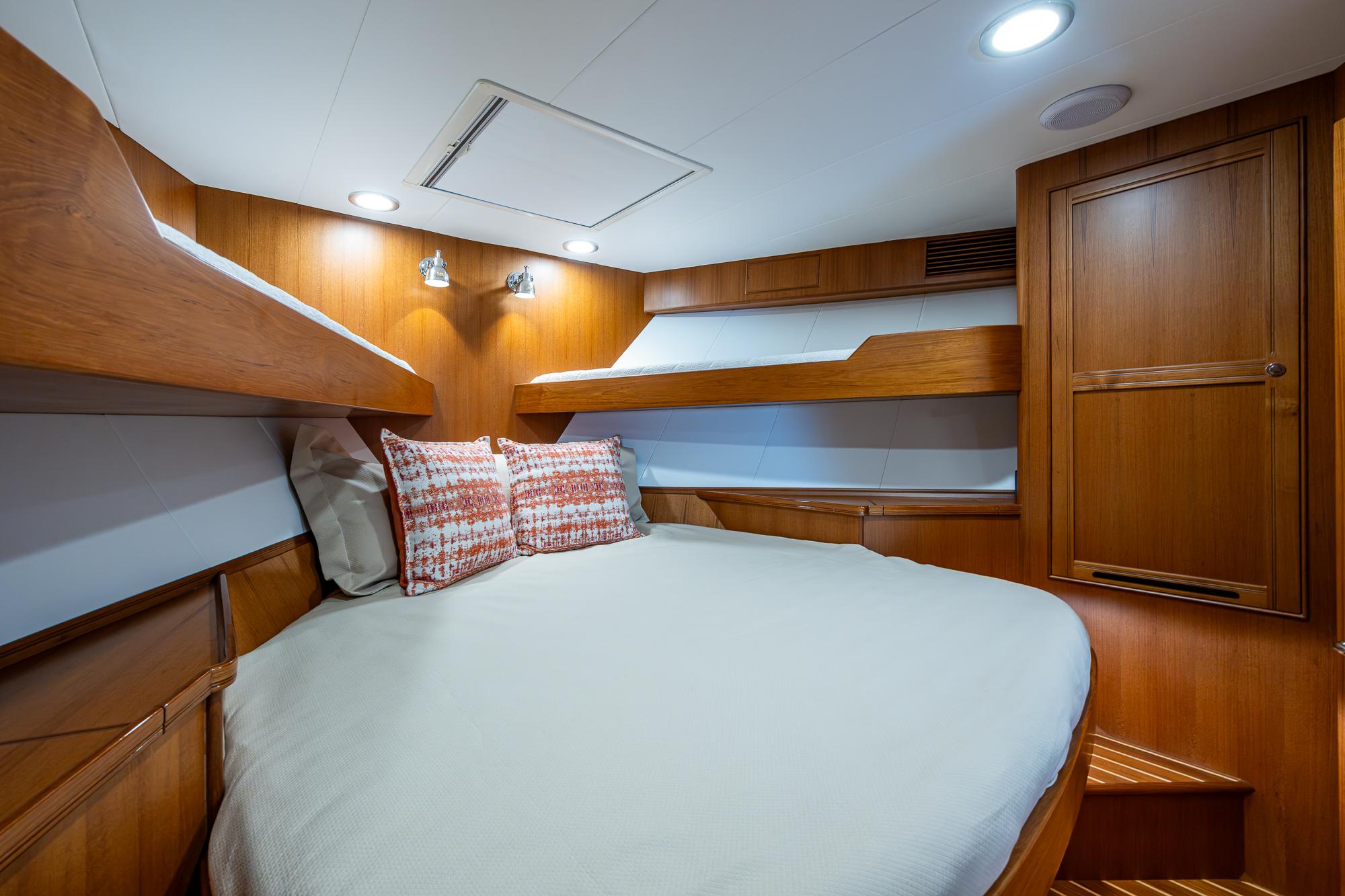 Marlow-53E Explorer 2021-CARA MIA FL-US-9807152 | Thumbnail