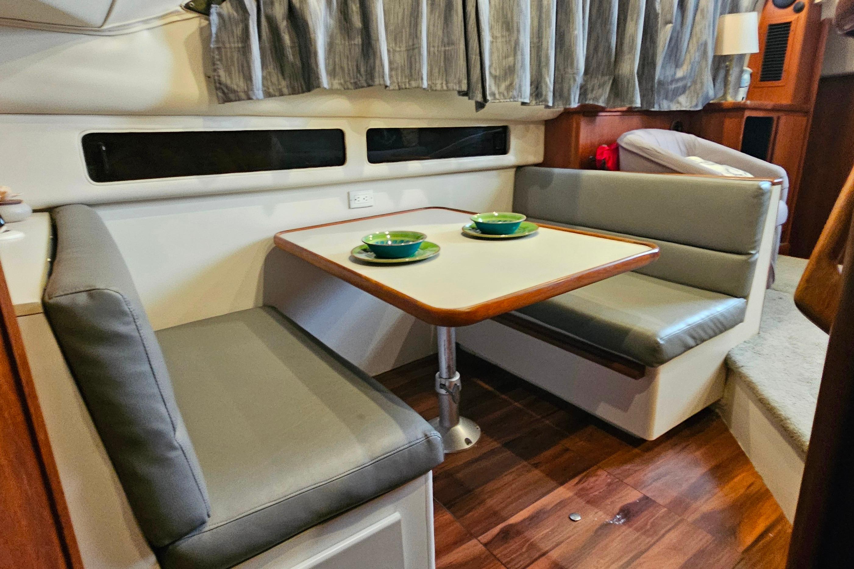 MI 10532 SG Knot 10 Yacht Sales MI 10532 SG Knot 10 Yacht Sales