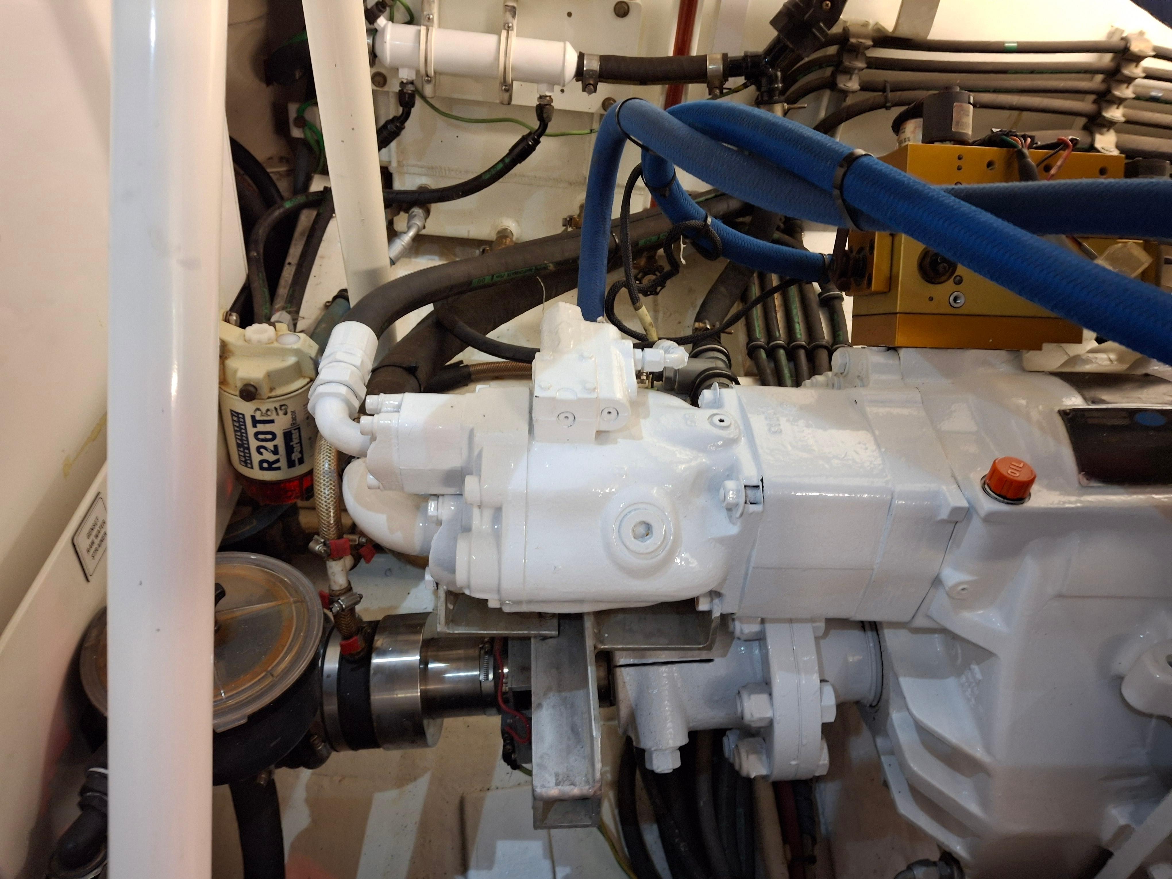 2004 West Bay SonShip Pilothouse #TBRG05882LLC inventory image at Sun Country Yachts, South Lake Union (Seattle) 2004 West Bay SonShip Pilothouse #TBRG05882LLC inventory image at Sun Country Yachts, South Lake Union (Seattle)