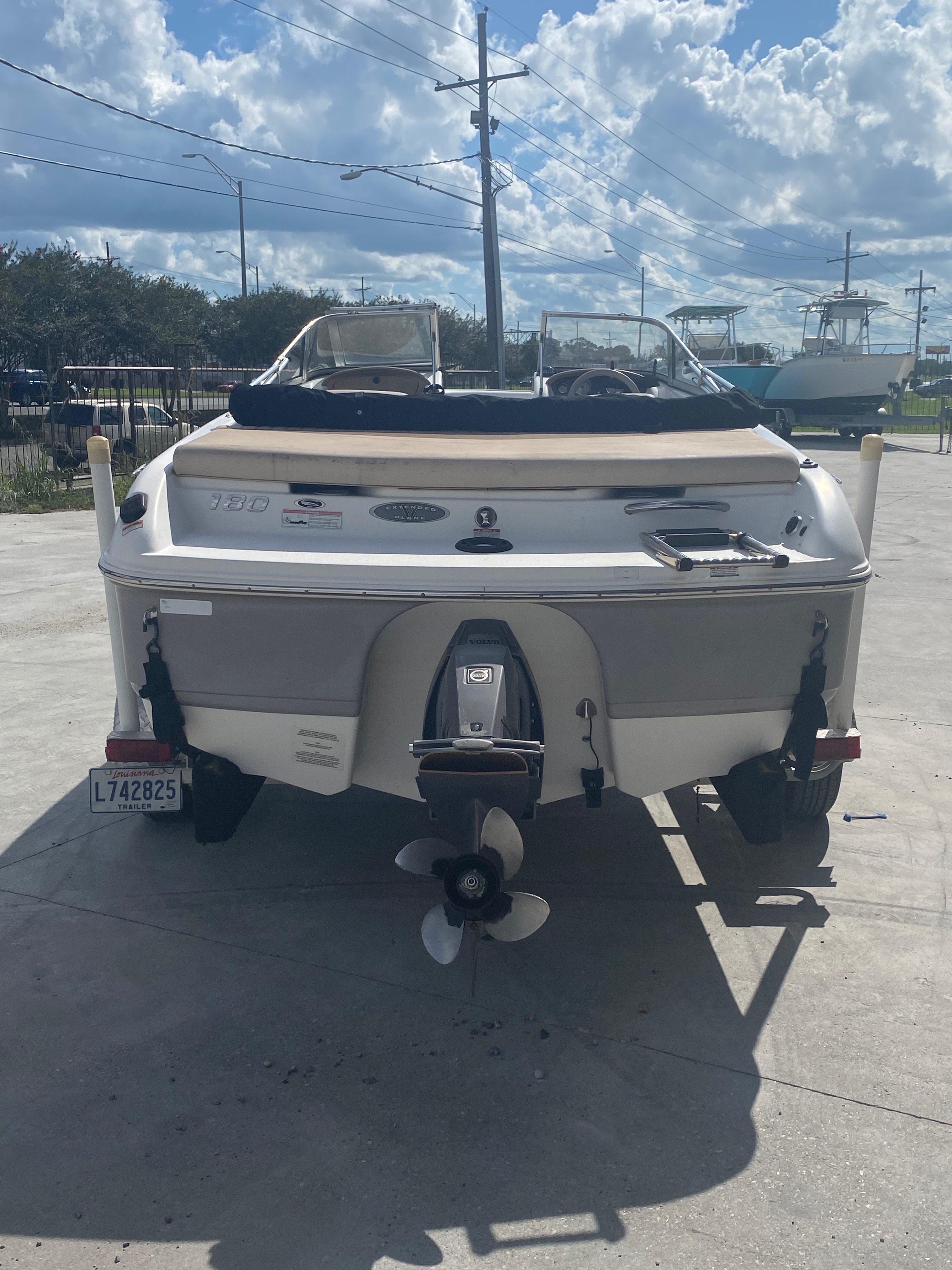 2008 Chaparral boat for sale, model of the boat is 180 SSi & Image # 4 of 10