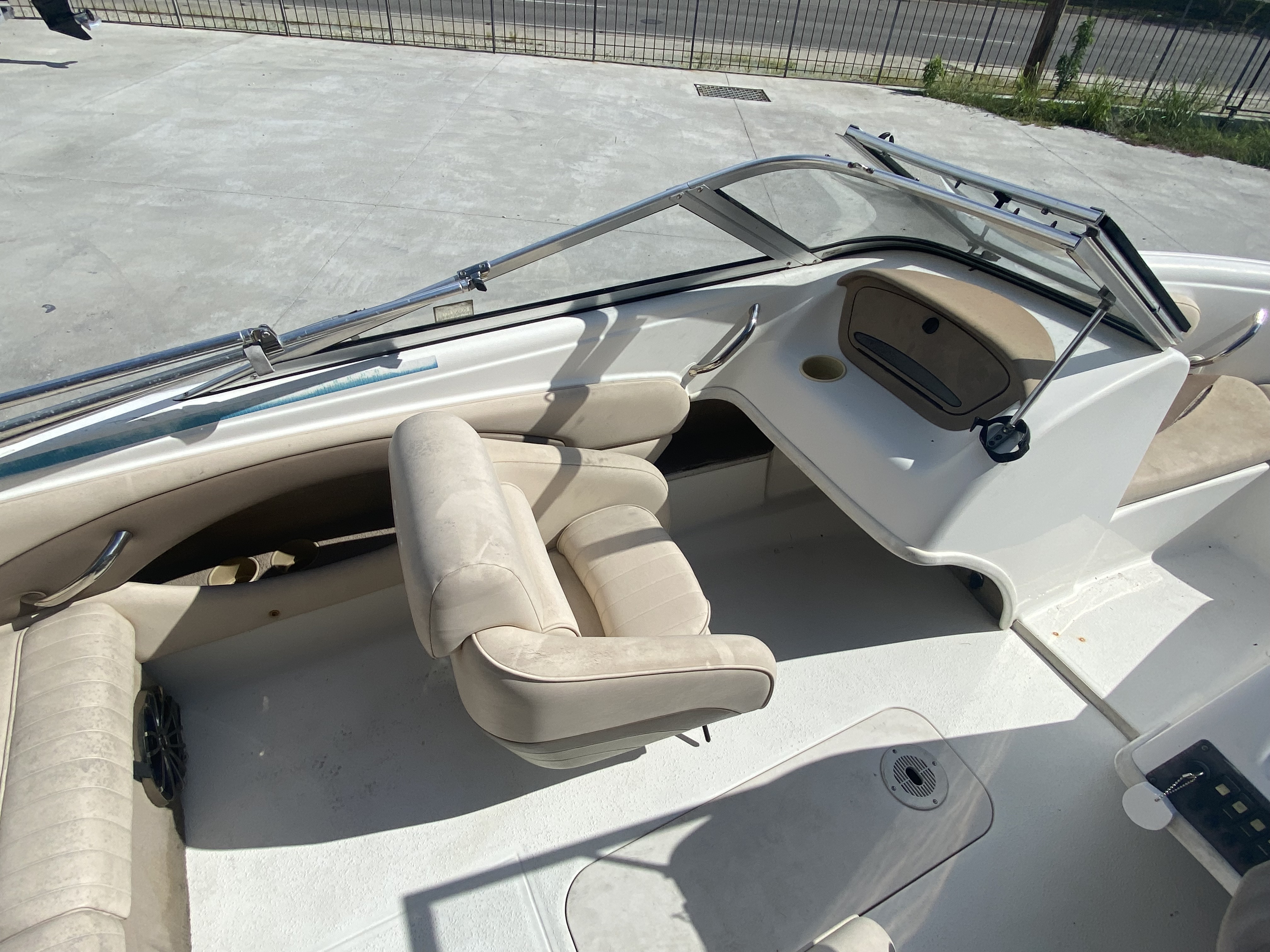 2008 Chaparral boat for sale, model of the boat is 180 SSi & Image # 7 of 10