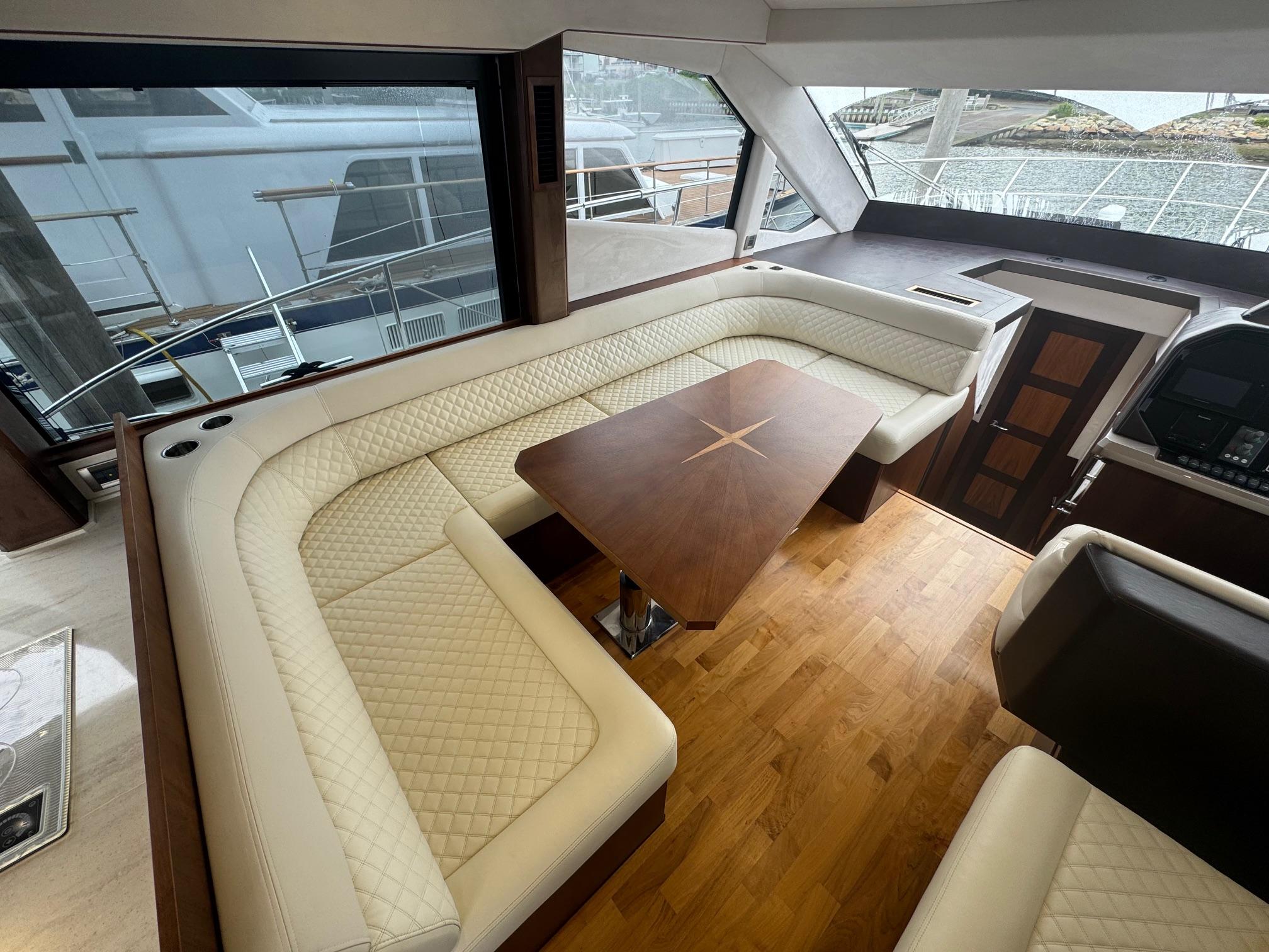 2019 Galeon 500 fly